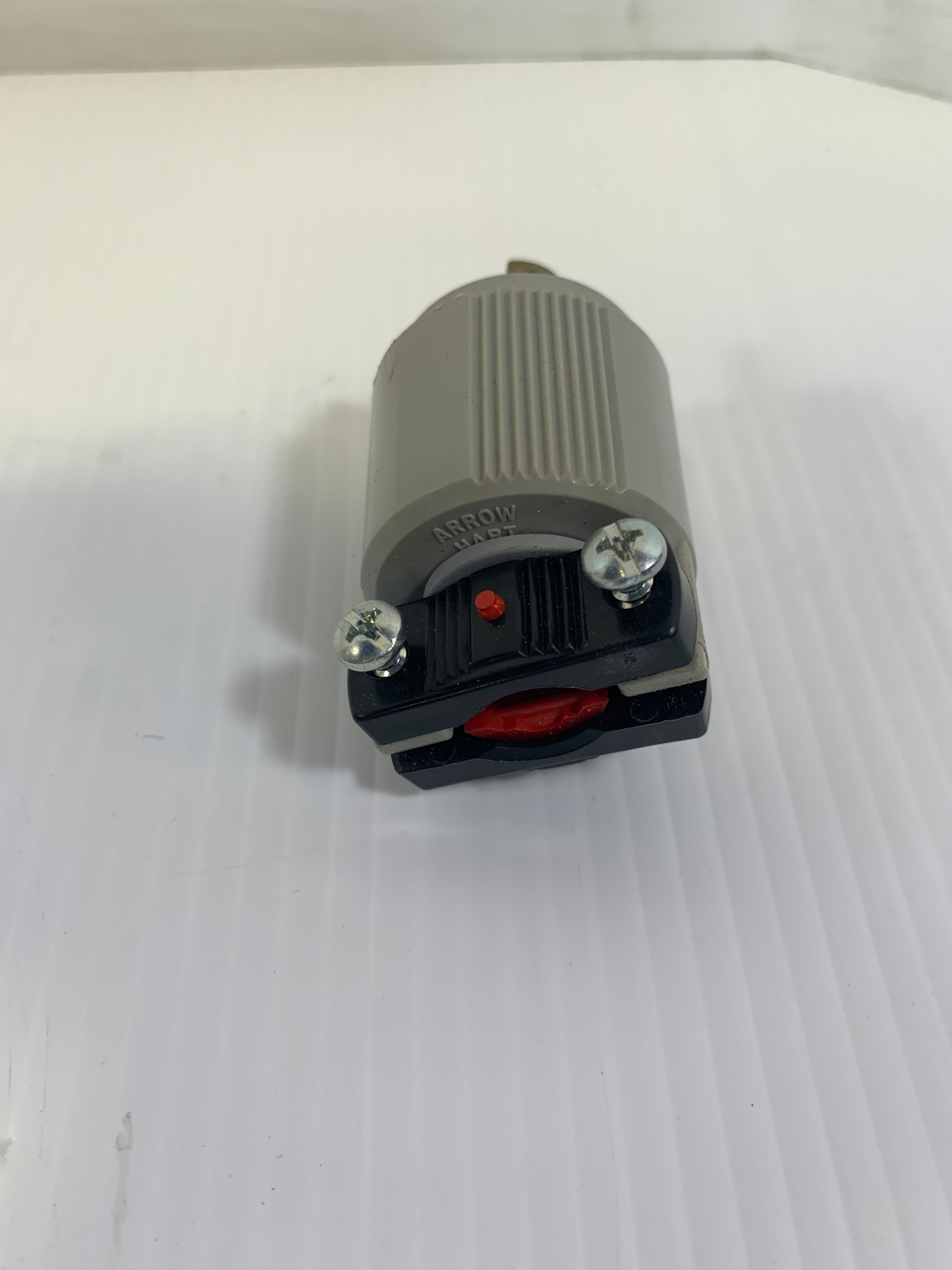 Leviton Plug 2 Pole 2 Wire 7102-C