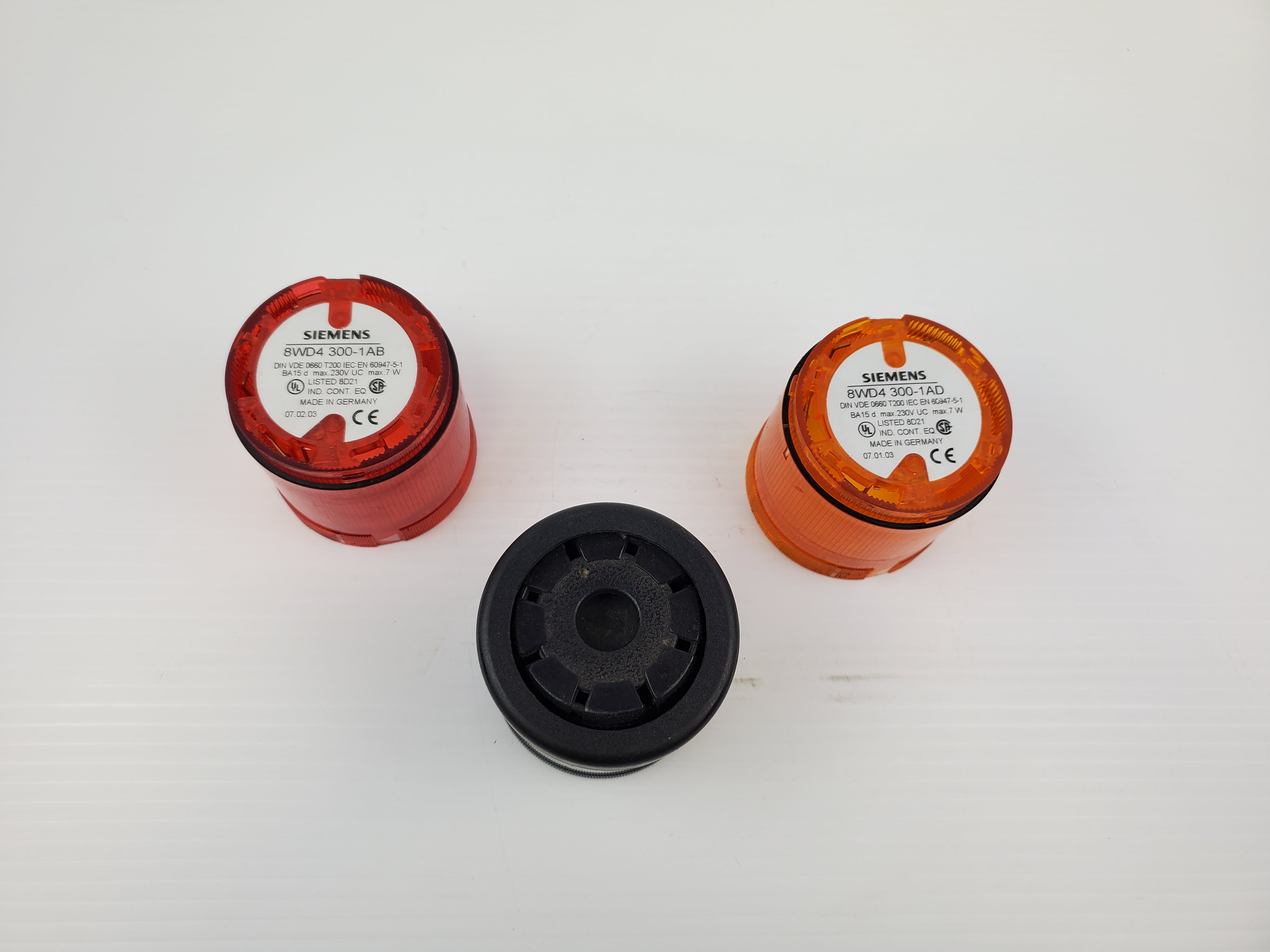 Siemens Red, Orange Lights With Black Siren Stacked