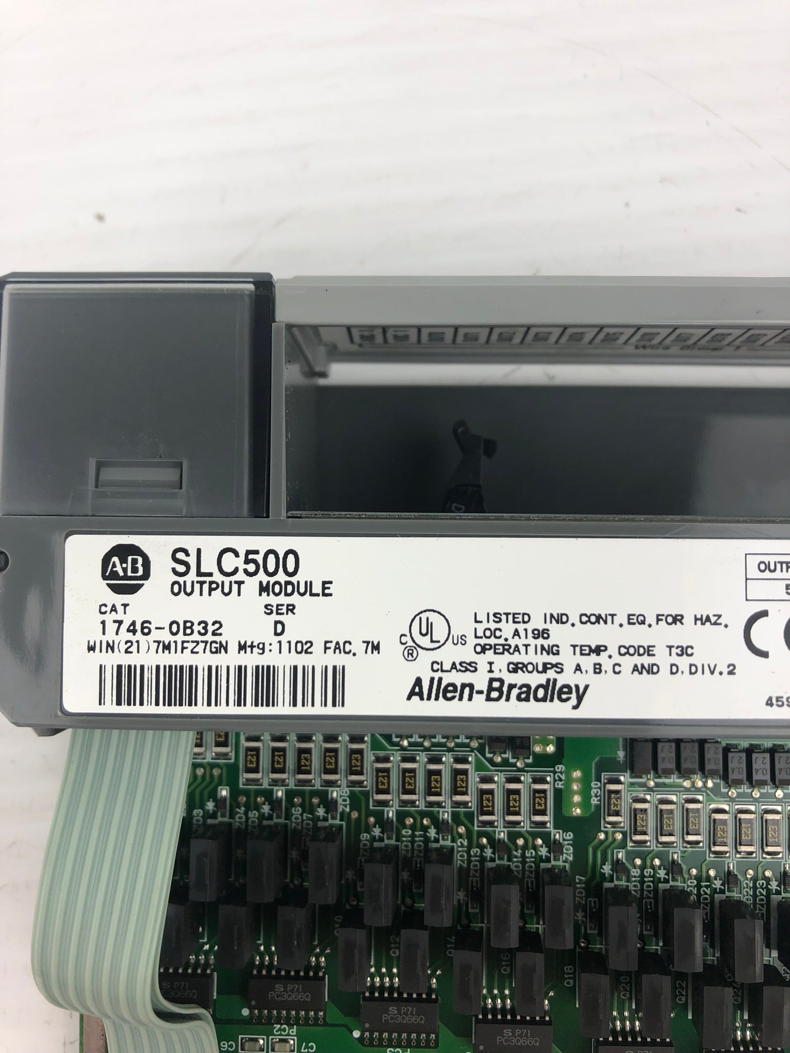 Allen-Bradley 1746-0B32 Output Module Series D SLC500