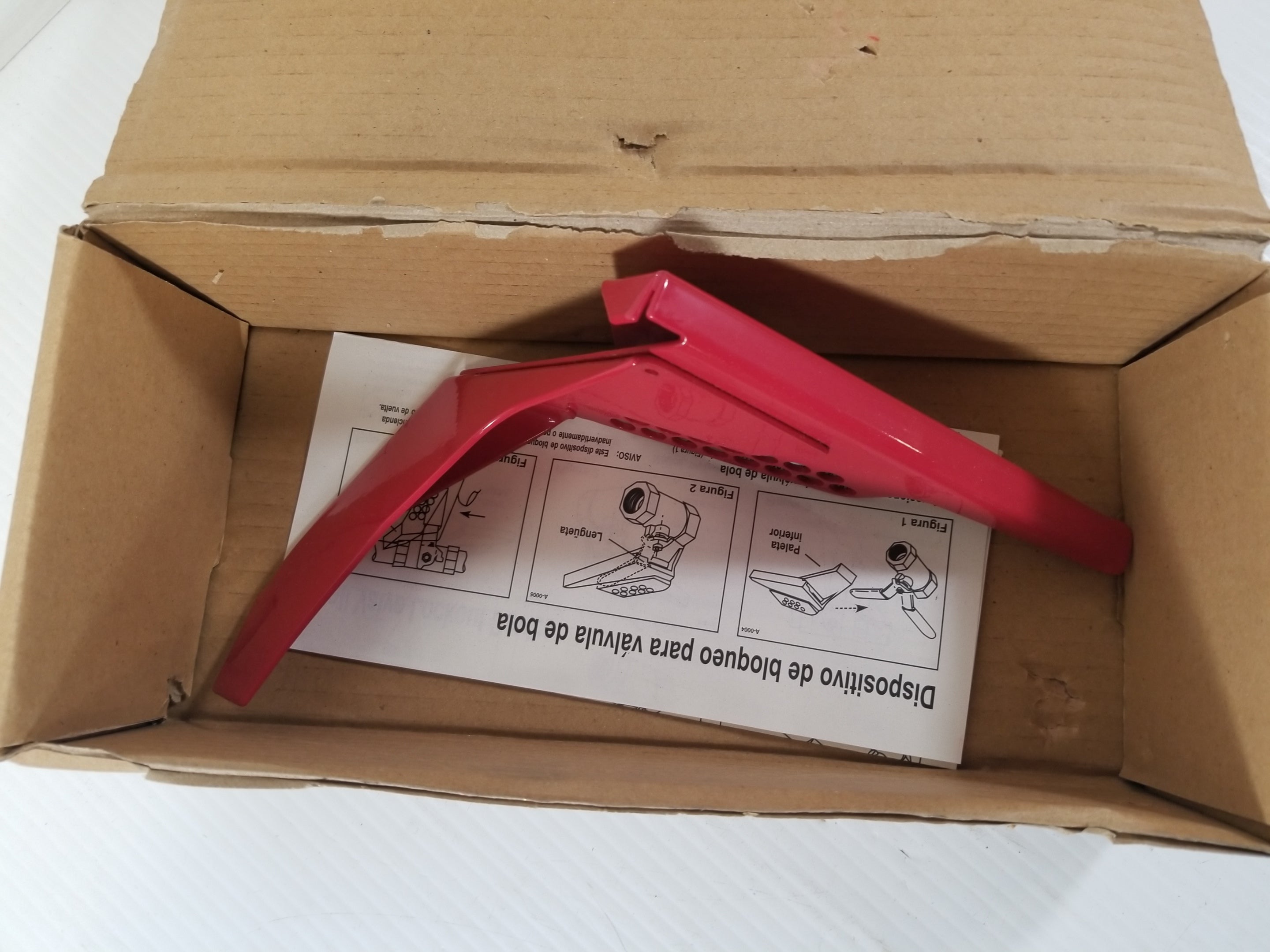 Brady Y67771 Large Ball Valve Lockout