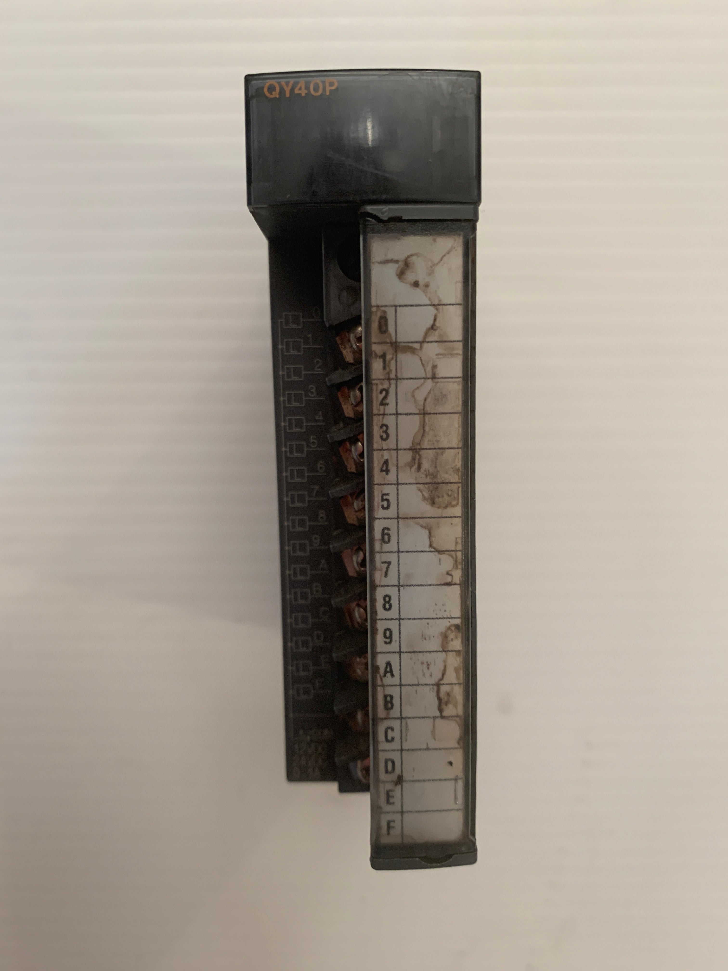 Mitsubishi QY40P PLC Output Module