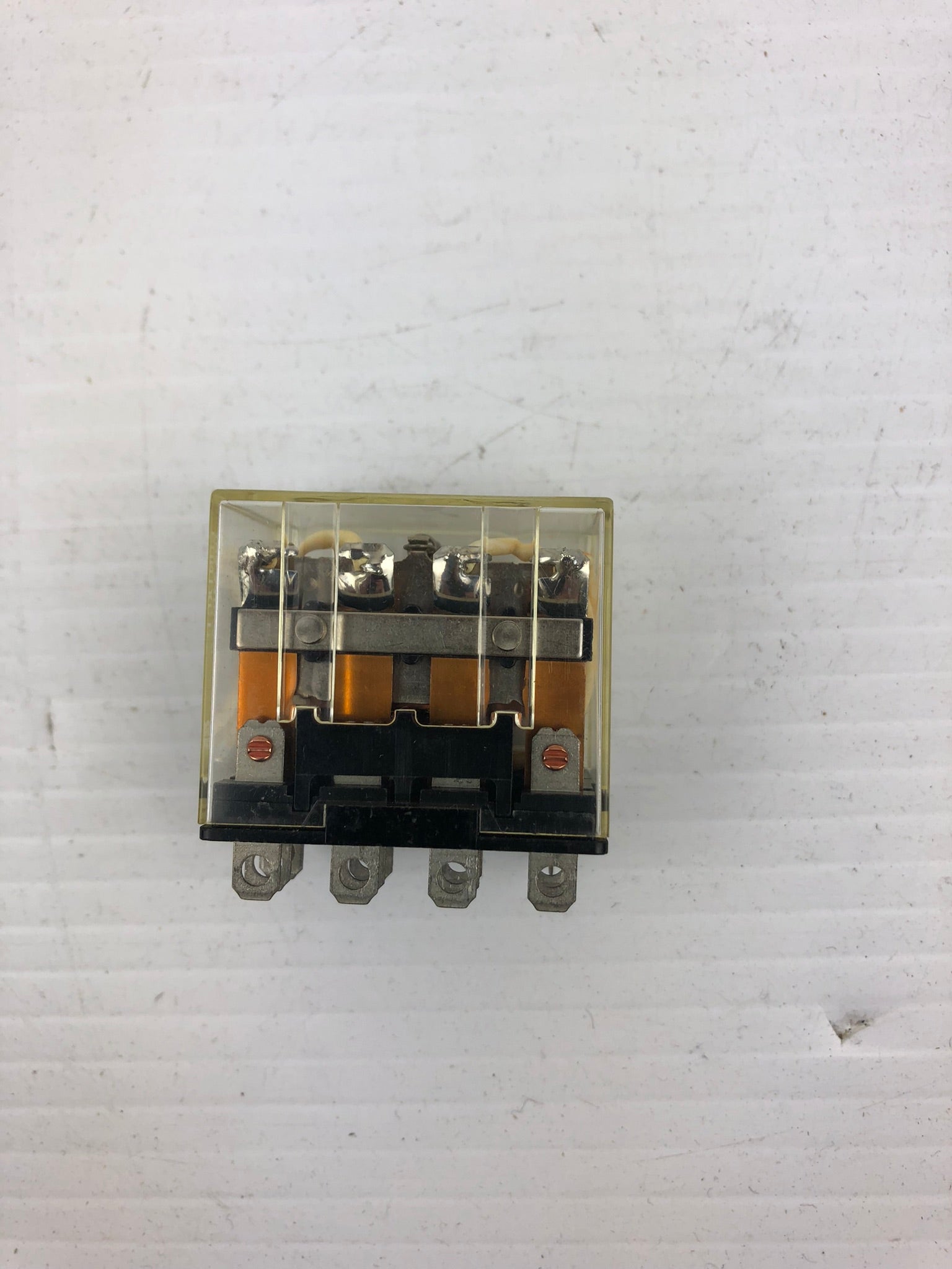 OMRON LY4 Relay 120 VAC