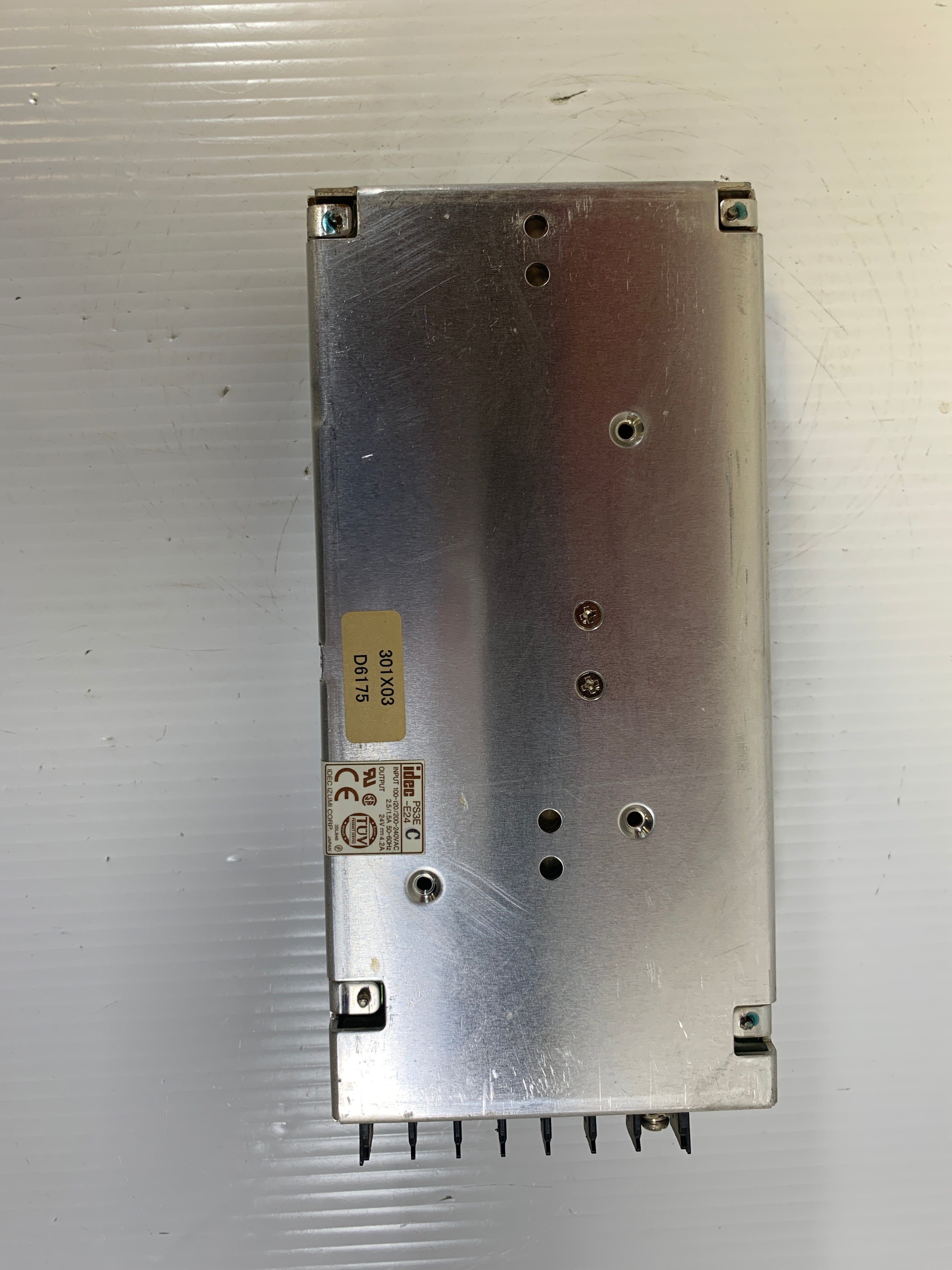 Idec Power Supply PS3E-E24 24V 4.2A