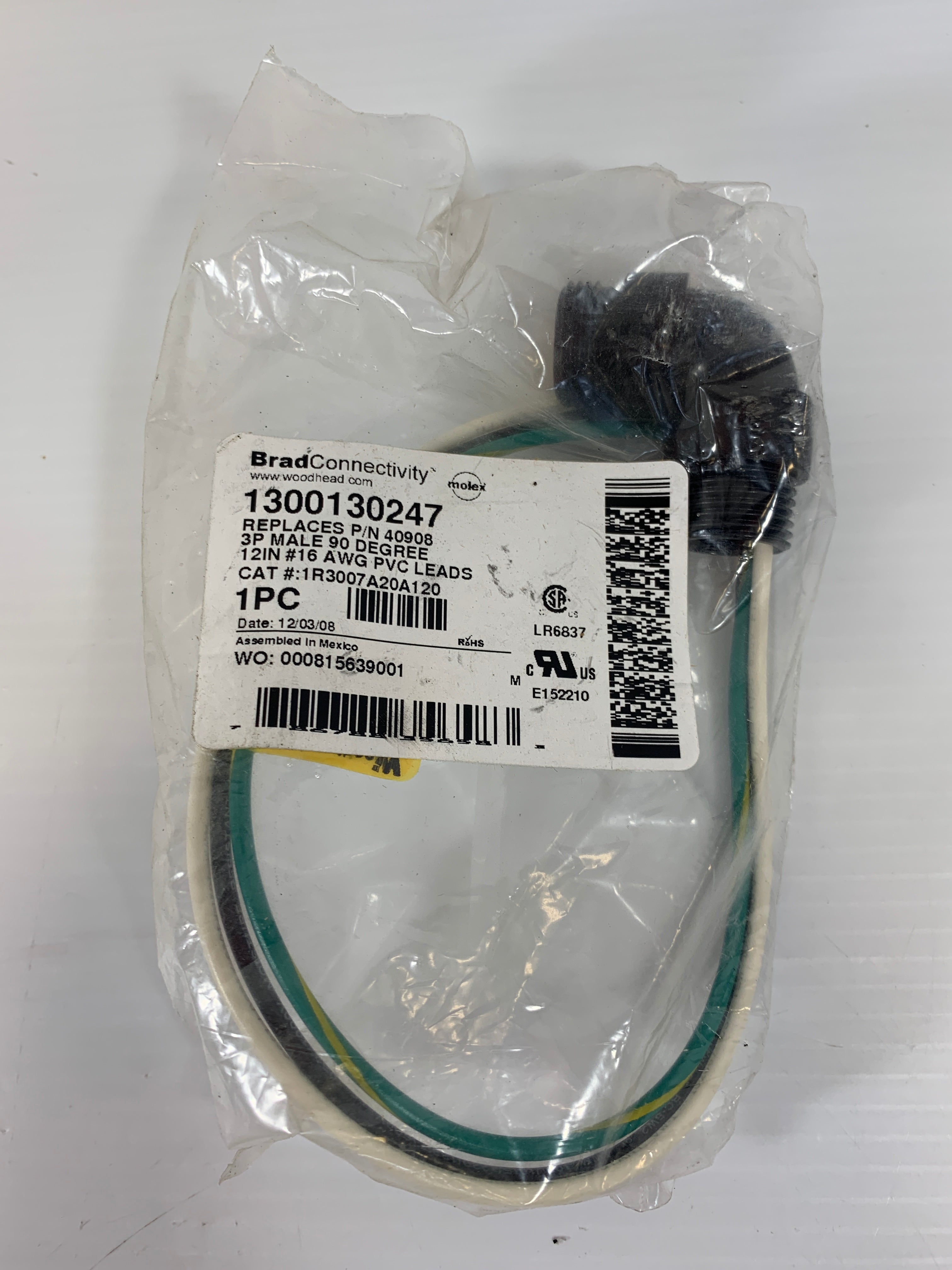 Brad Connectivity Receptacle 3P Male 90 Degree 1300130247
