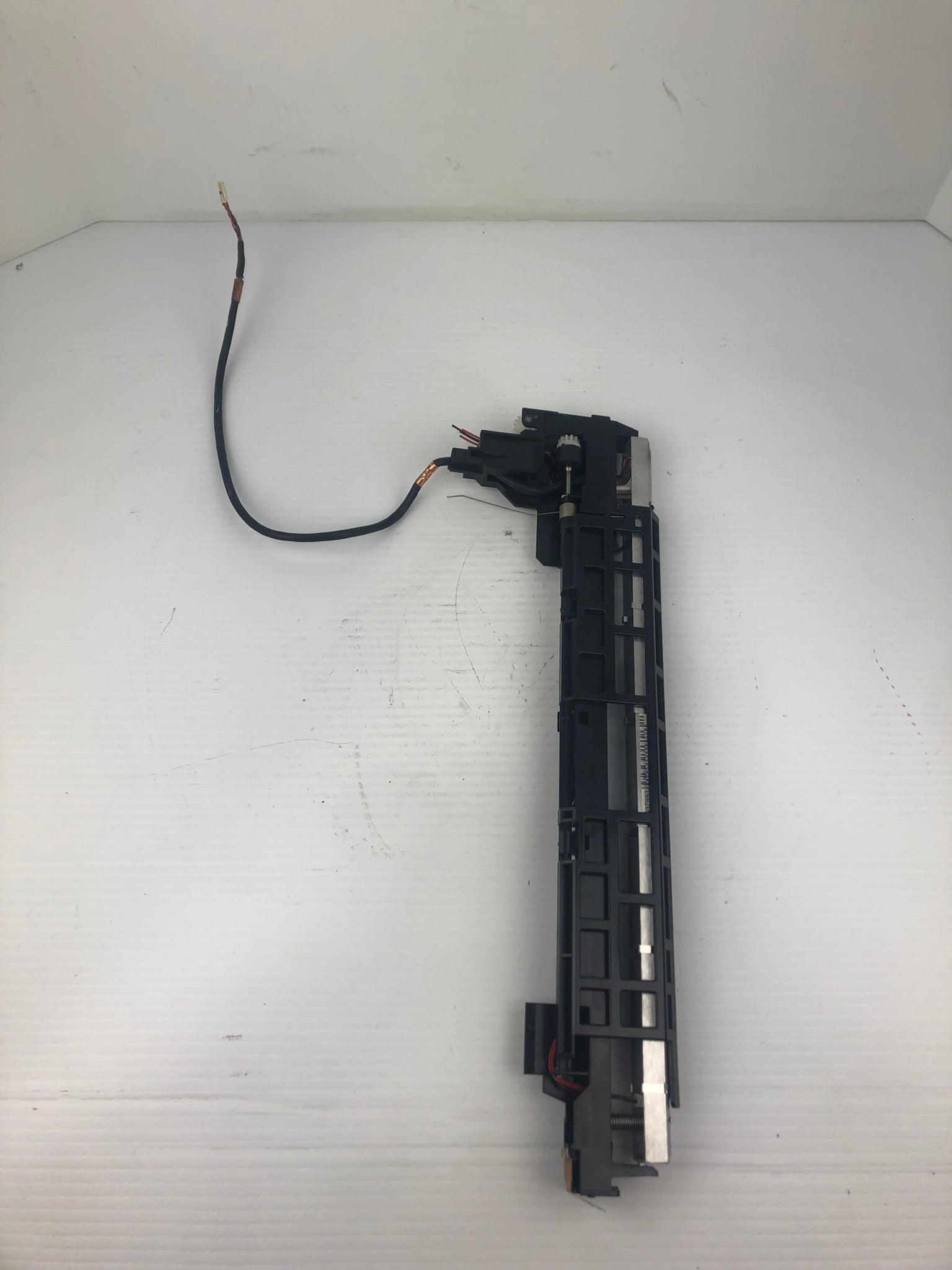 OKI 42763801 Holder Head Assembly - Pulled From OKI Printer C9650/C9850