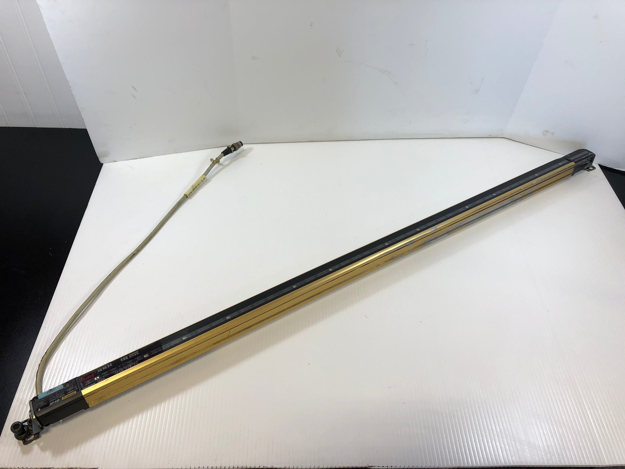 SunX SF4B-H48-01 D (V2) Safety Light Curtain Receiver SFB-CB05(D)-A-P