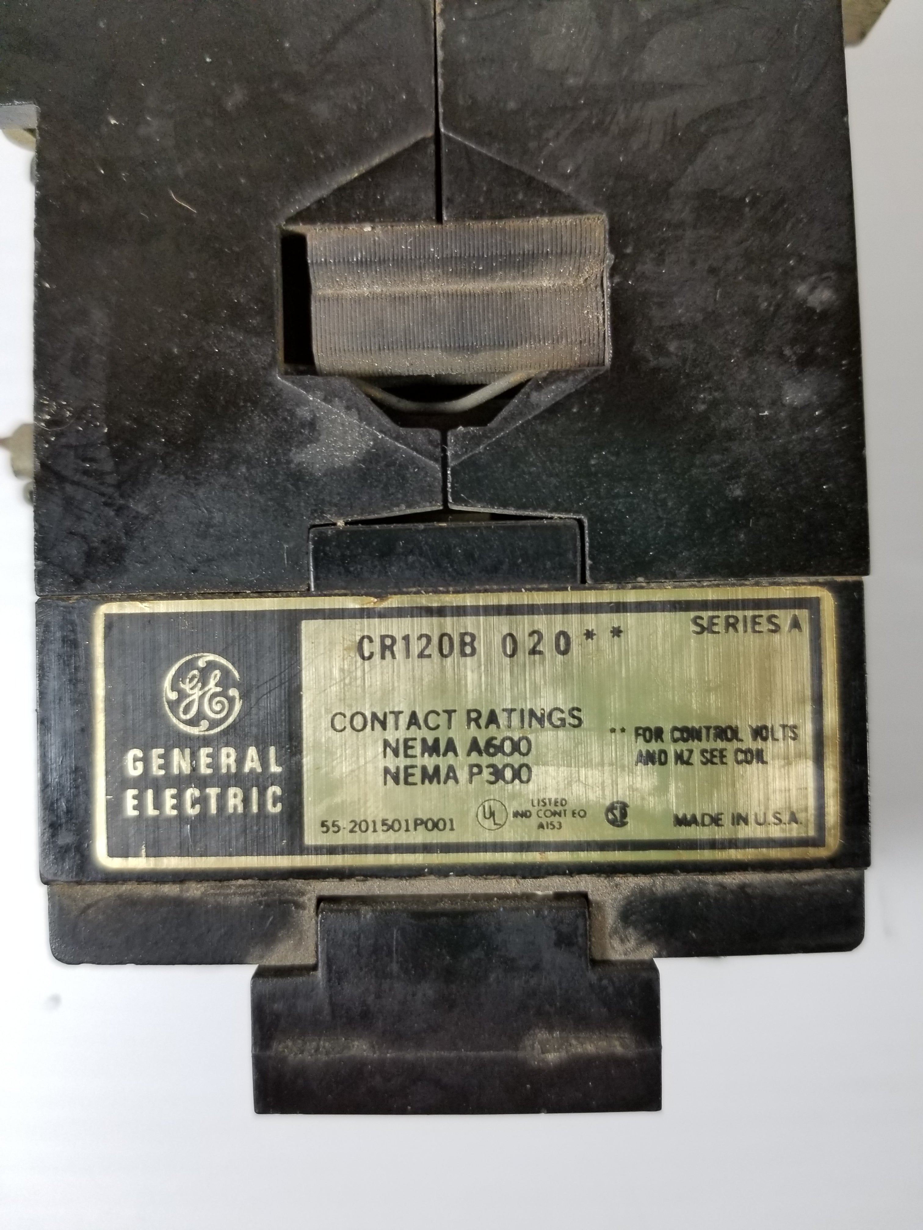 General Electric 600 V Industrial Relay CR120B 020 Series A NEMA A600/P300