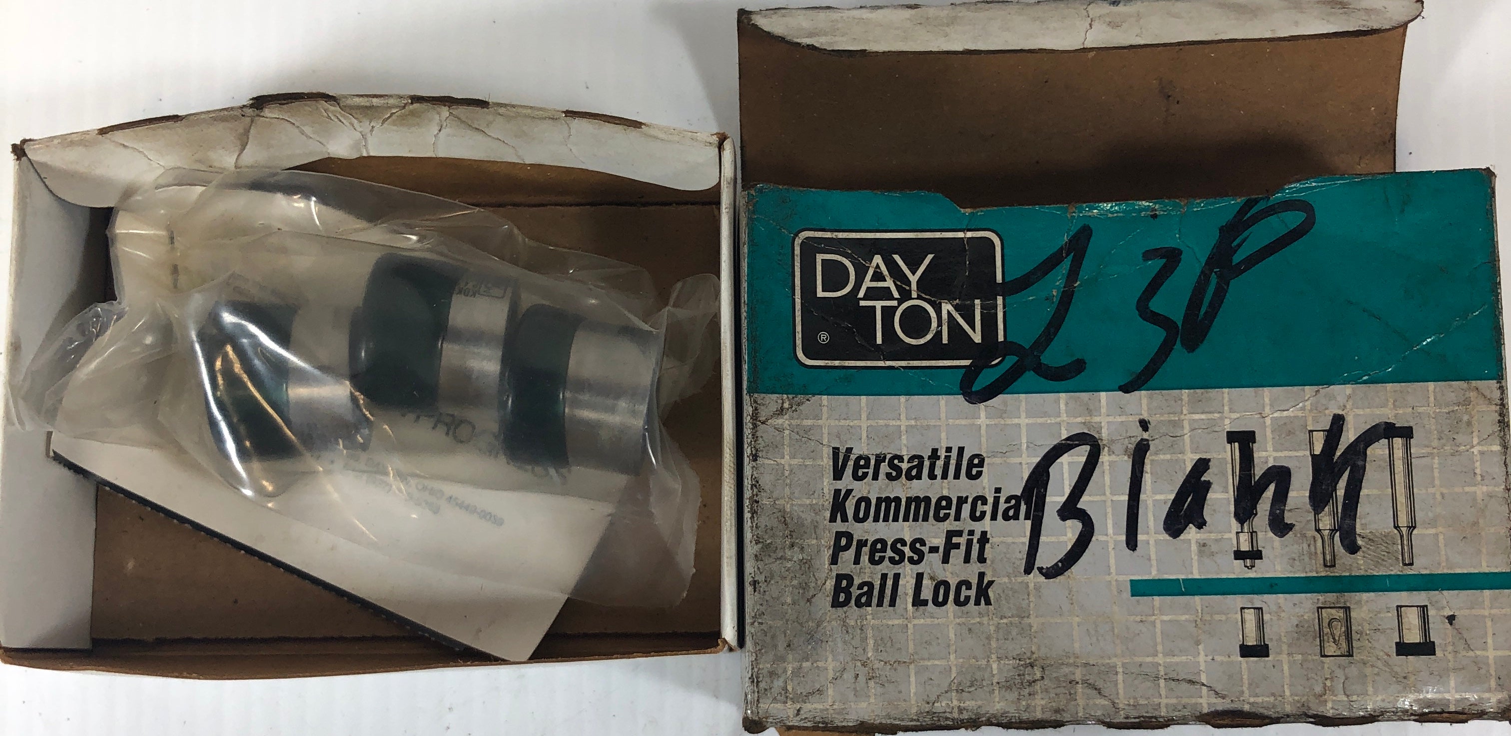 Dayton Versatile Kommercial Press Fit Ball Lock KDK100-87 Box of 3