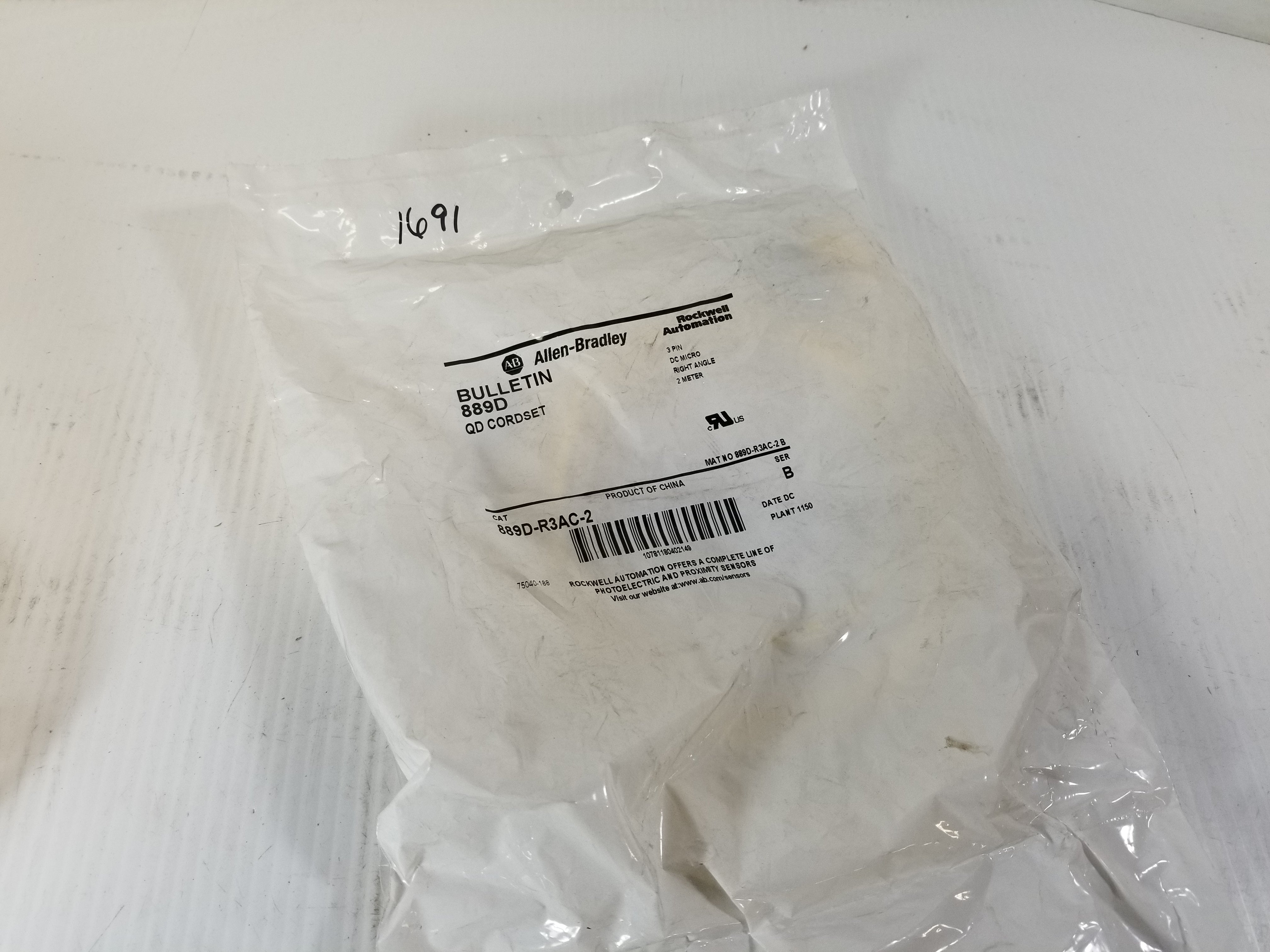 Allen-Bradley 889D-R3AC-2 Cordset 3 Pin DC Micro Right Angle 2M