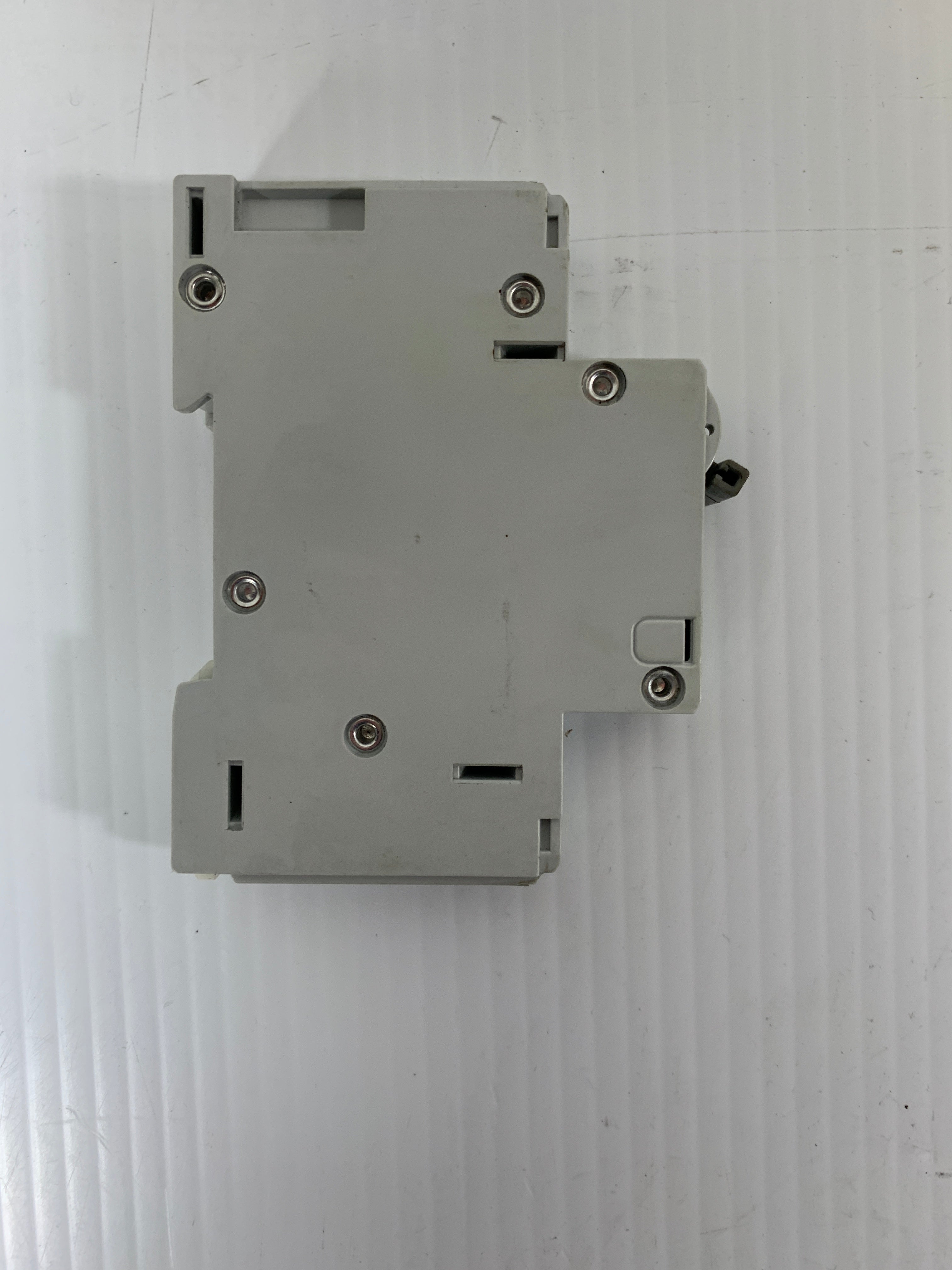 Allen-Bradley 1492-CB1 Circuit Breaker Series B G150 15A