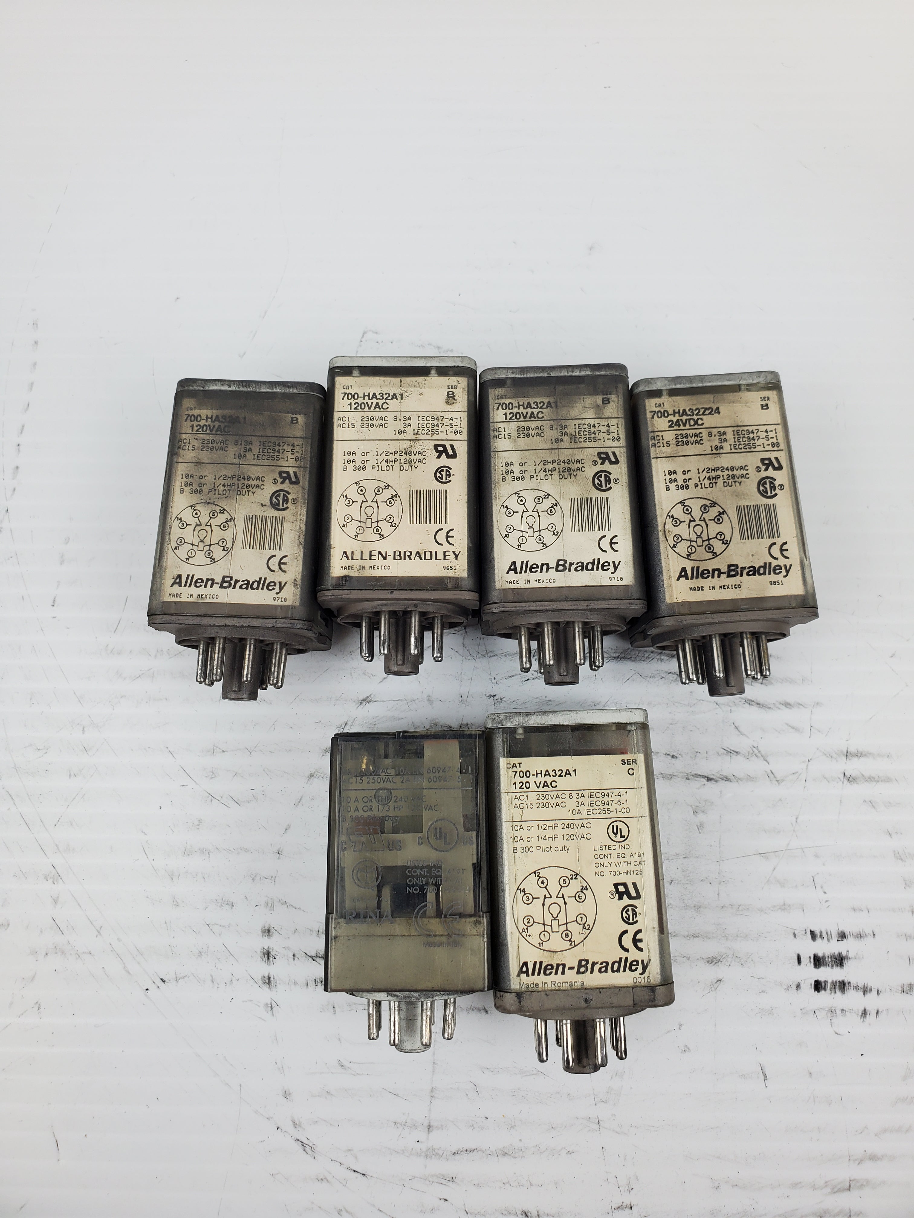Allen-Bradley Relays 700-HA32A1 700-HA32Z24 (Lot of 6)