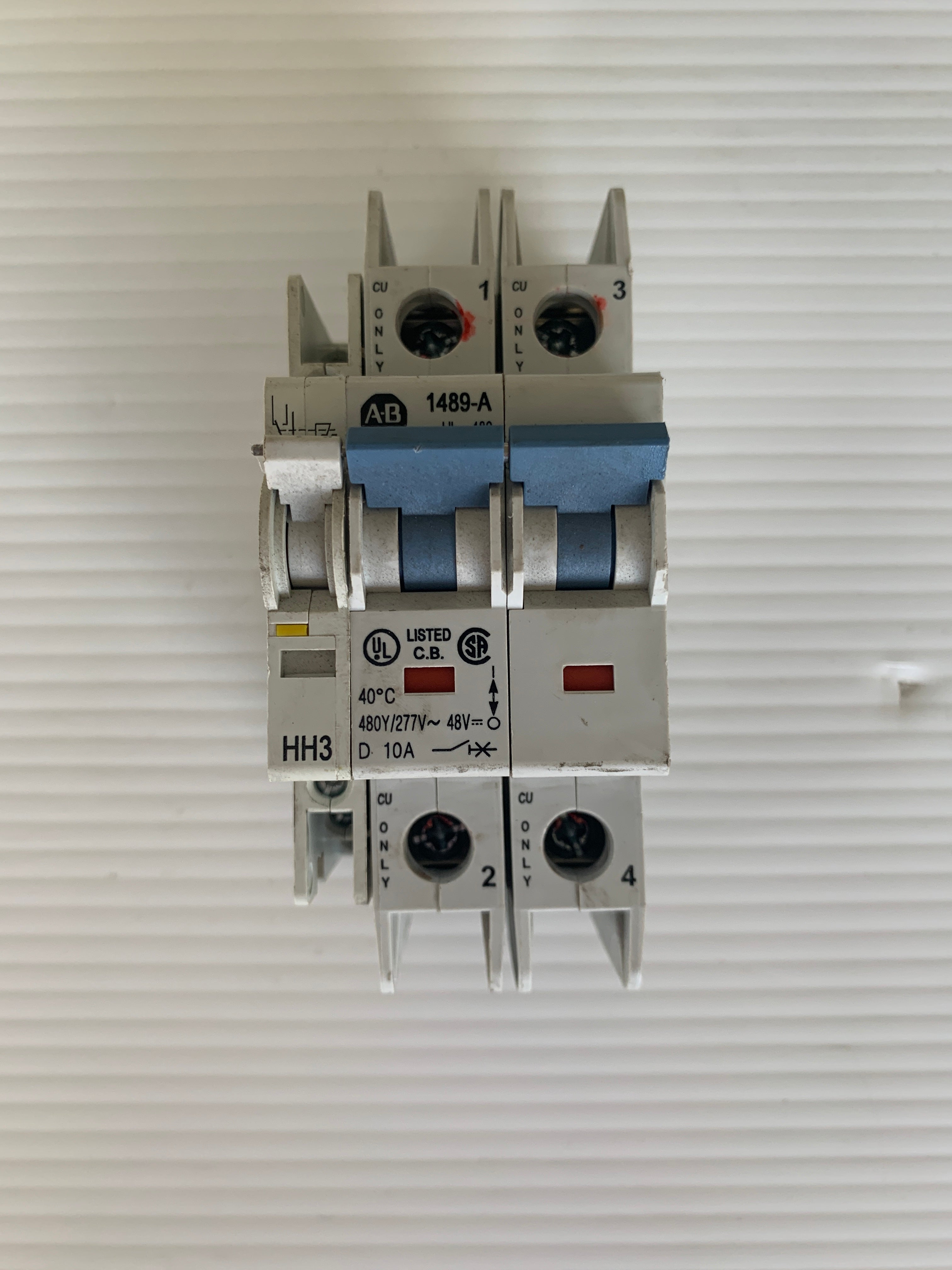 Allen-Bradley 1489-A2D100R Circuit Breaker 2 Pole Ser. A w/HH3 Auxiliary