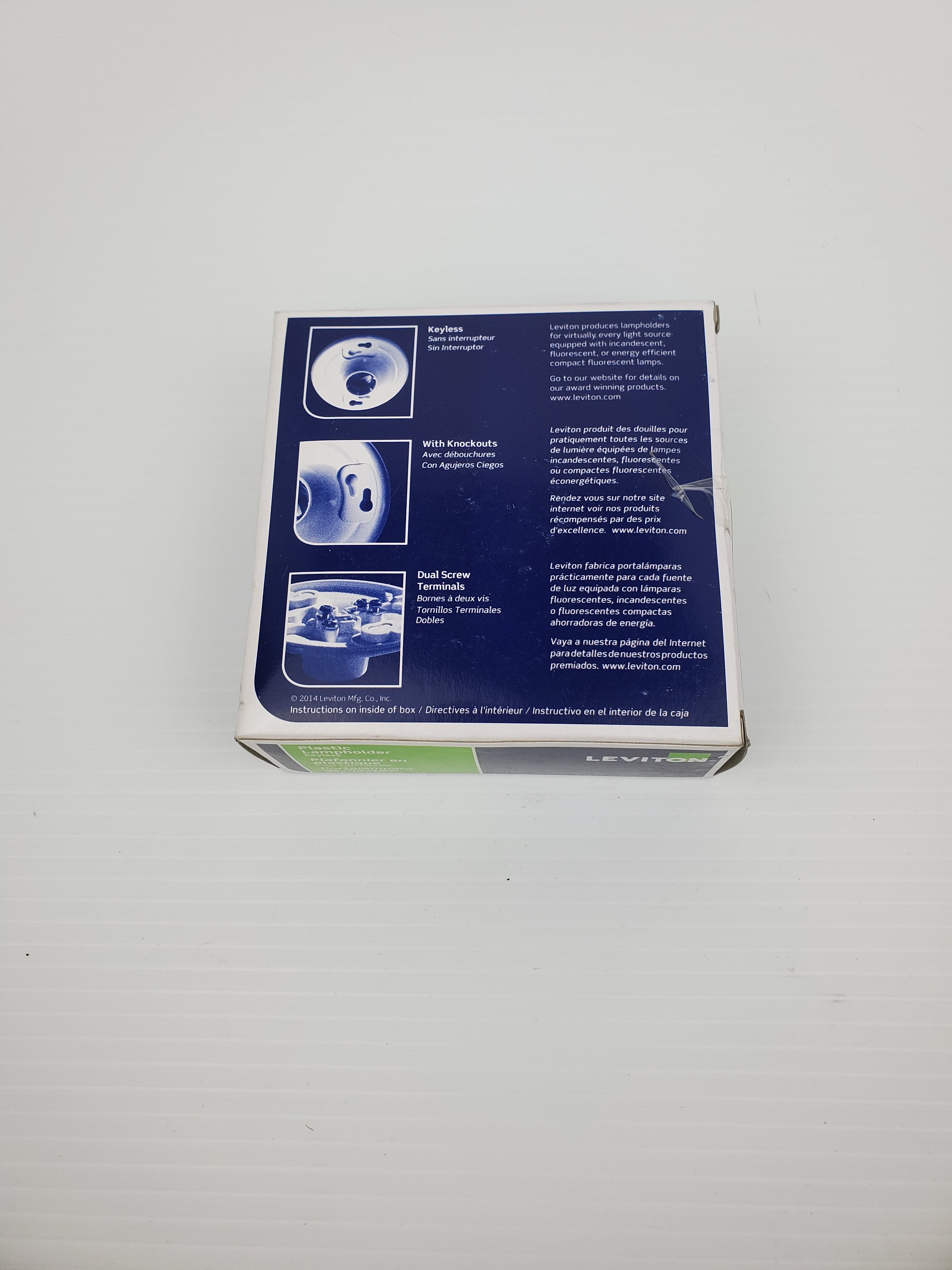 Leviton 8829-CW4 Plastic Lampholder Keyless