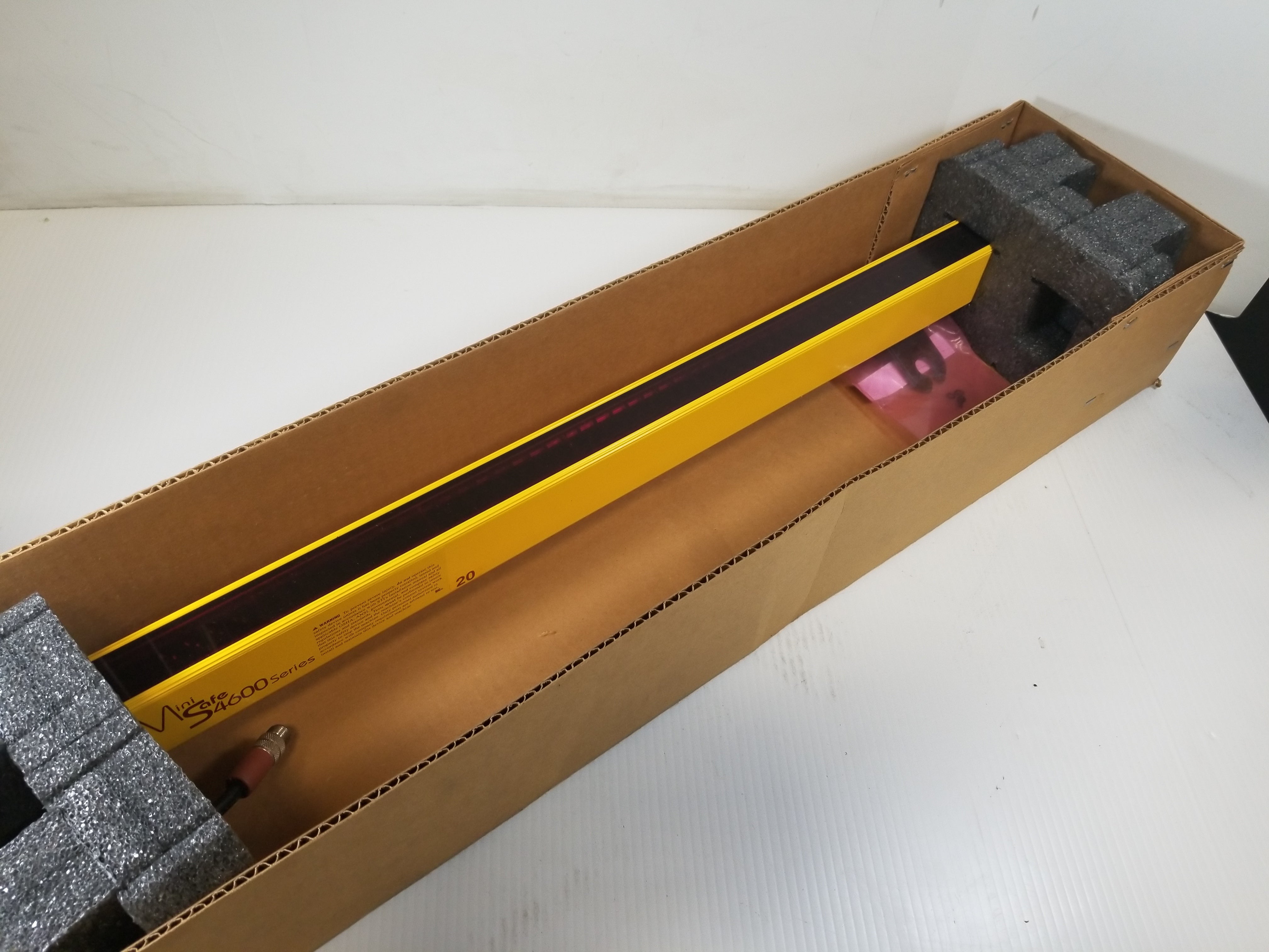 STI MS46SR-20-610-Q1-R-NC-FP Light Bar Receiver