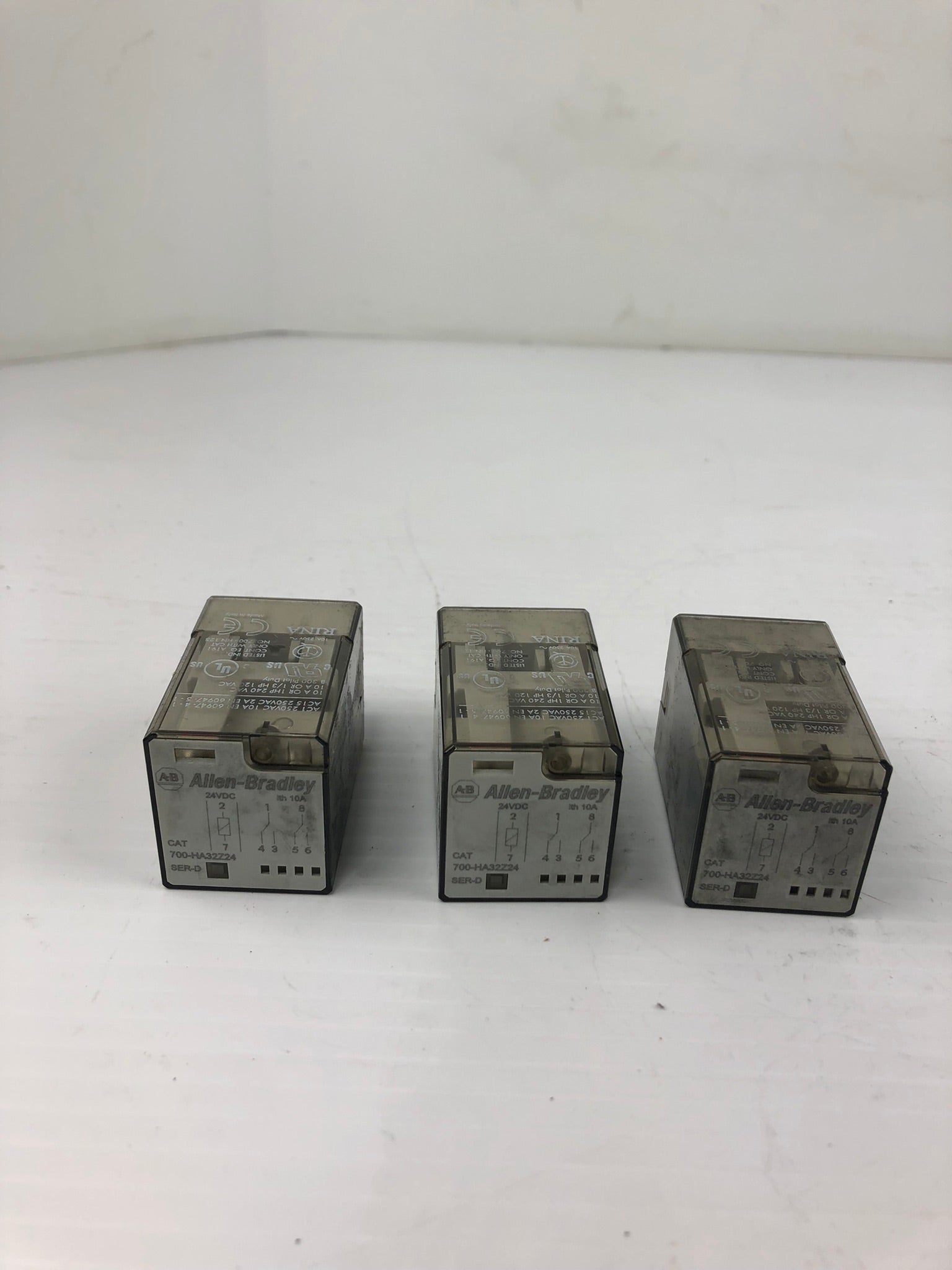 Allen-Bradley 700-HA32Z24 Relay Series D (Lot of 3)