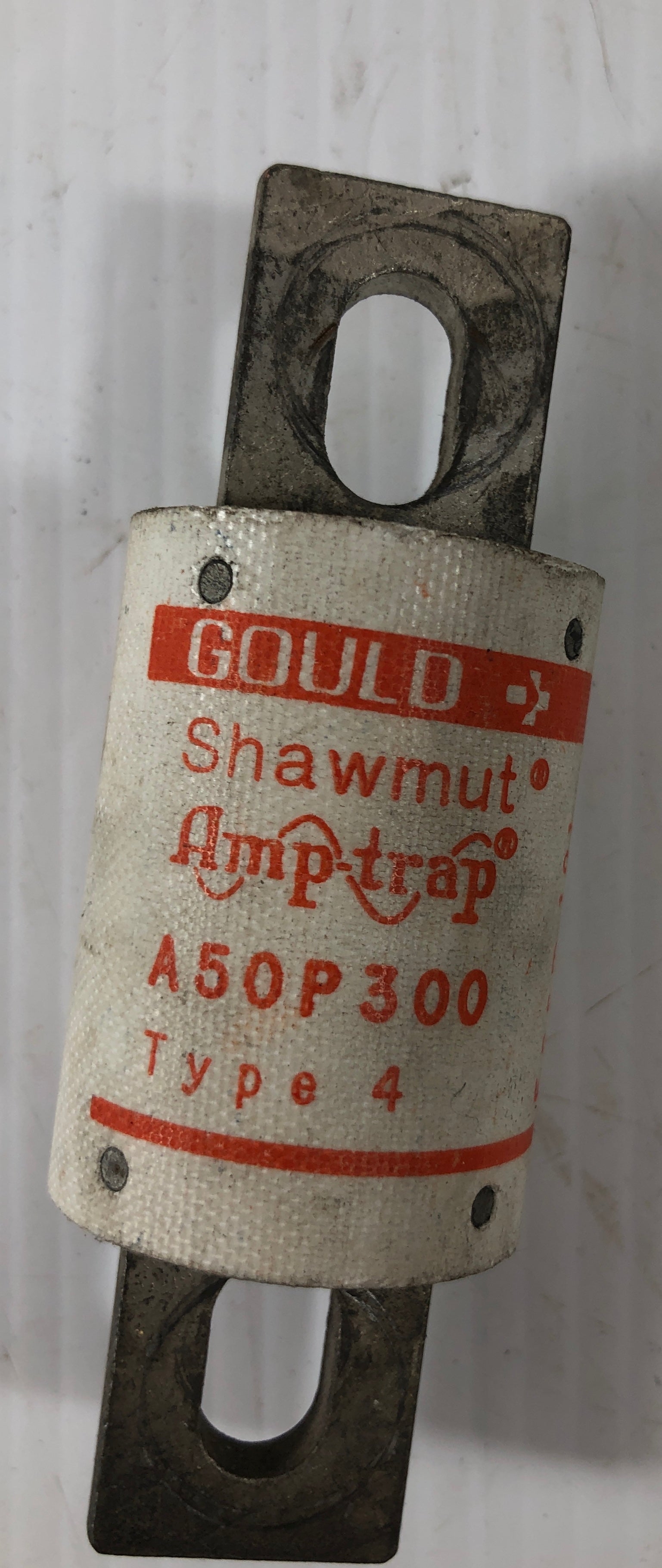 Gould Shawmut A50P300 Fuse Type 4