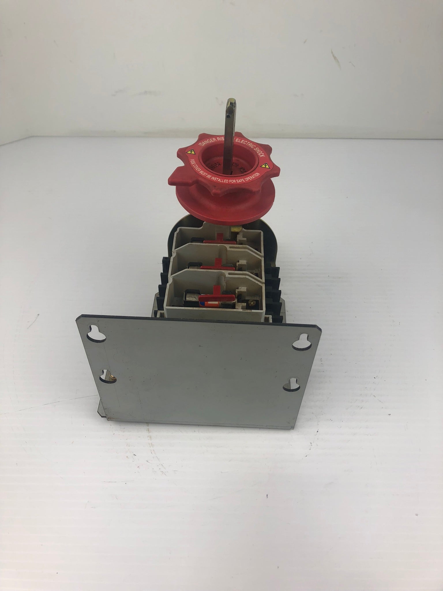 Allen-Bradley 194R-M/A83899 Fused Disconnect Switch Broken Handle Cracked Casing