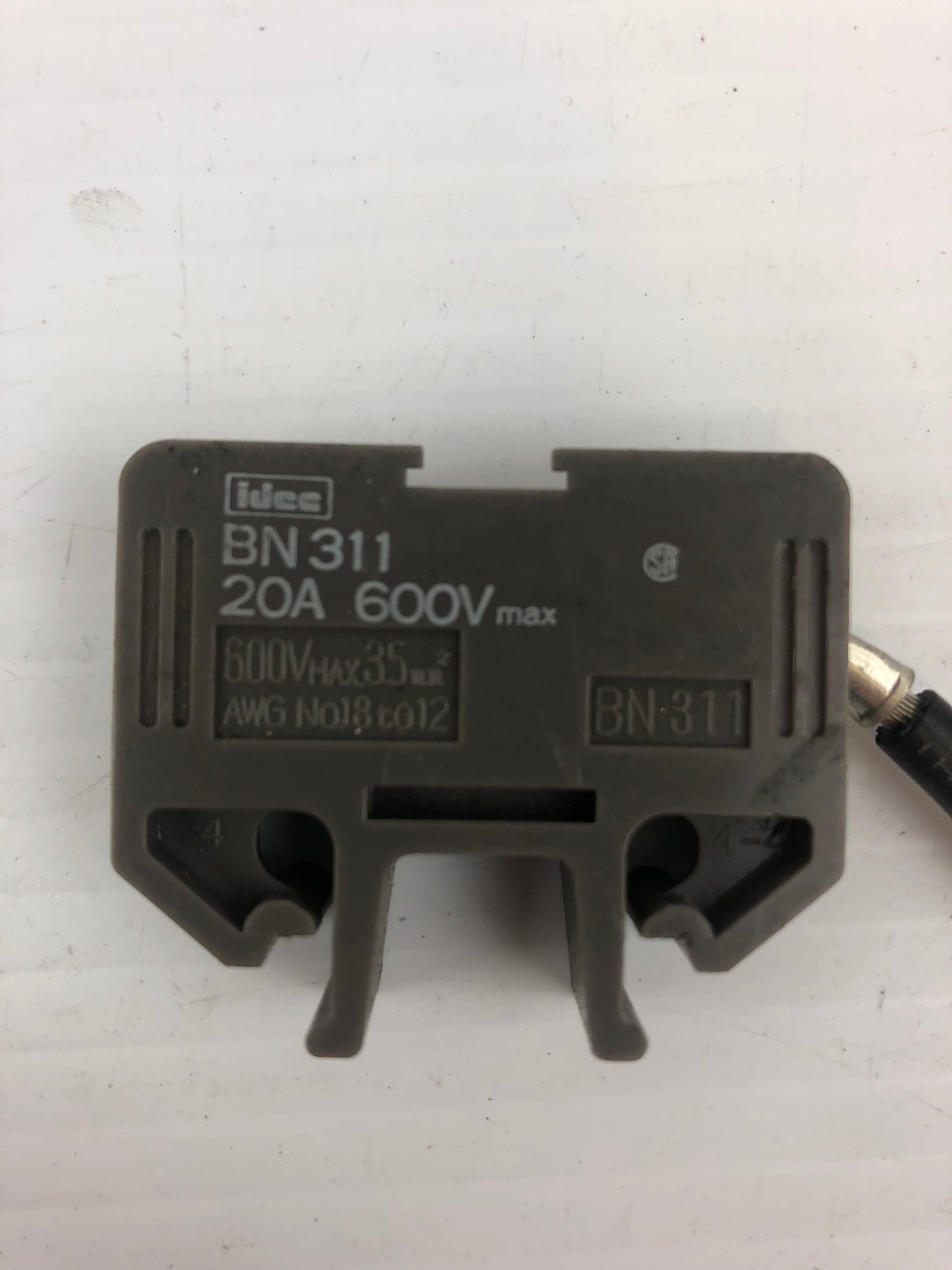 IDEC BN 311 Terminal Block 20A 600V