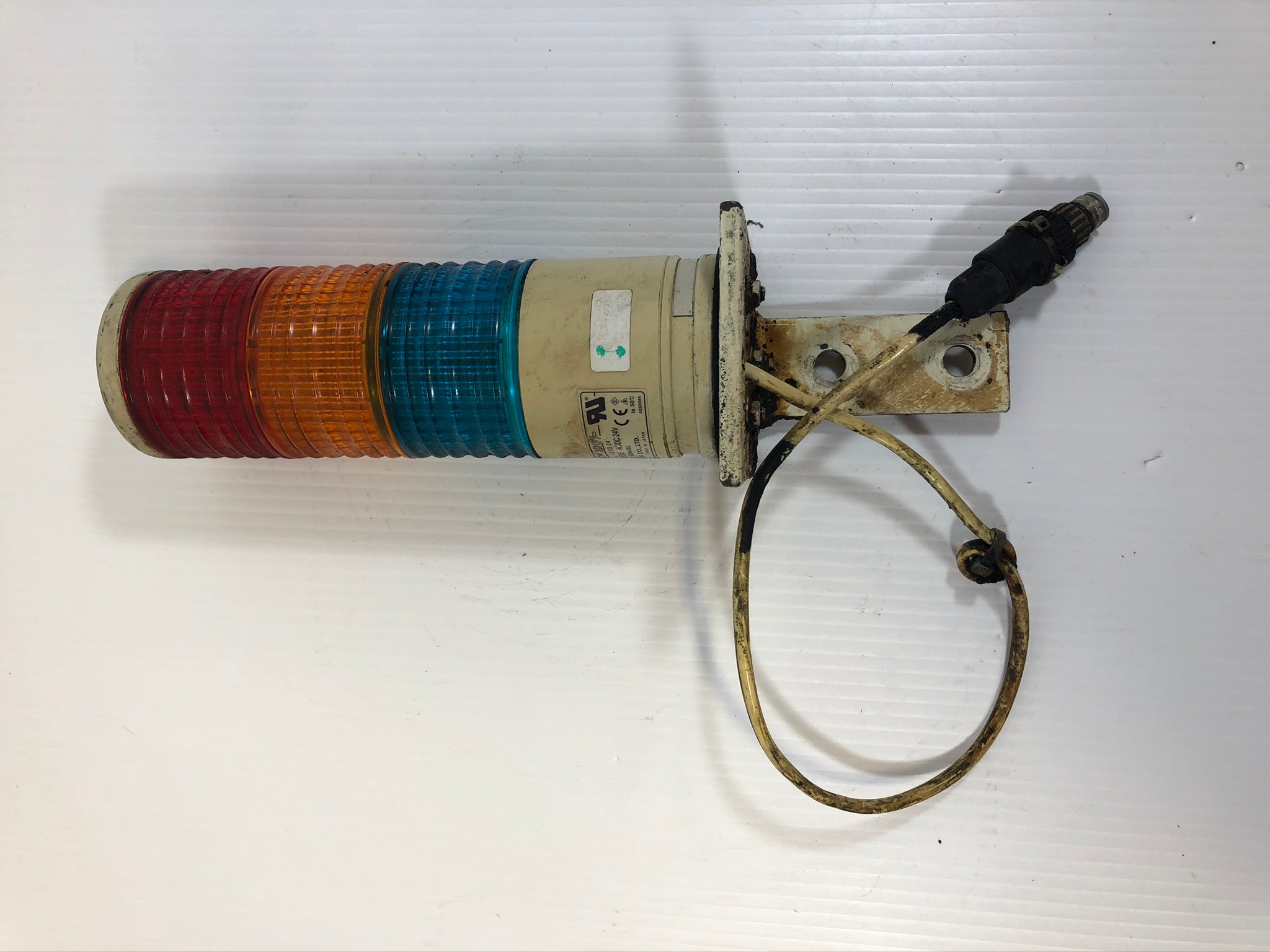 Arrow LEUG-24 Light Signal Tower Red Amber Blue Stack