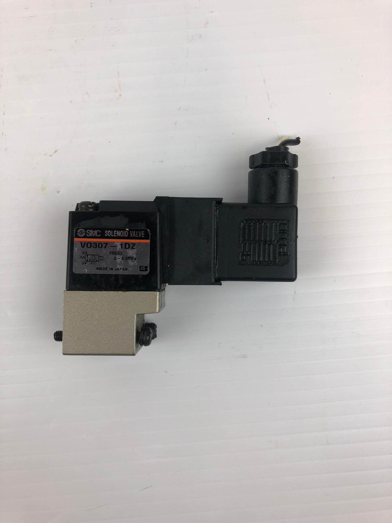 SMC VO307-1DZ Solenoid Valve AC100V 50/60Hz