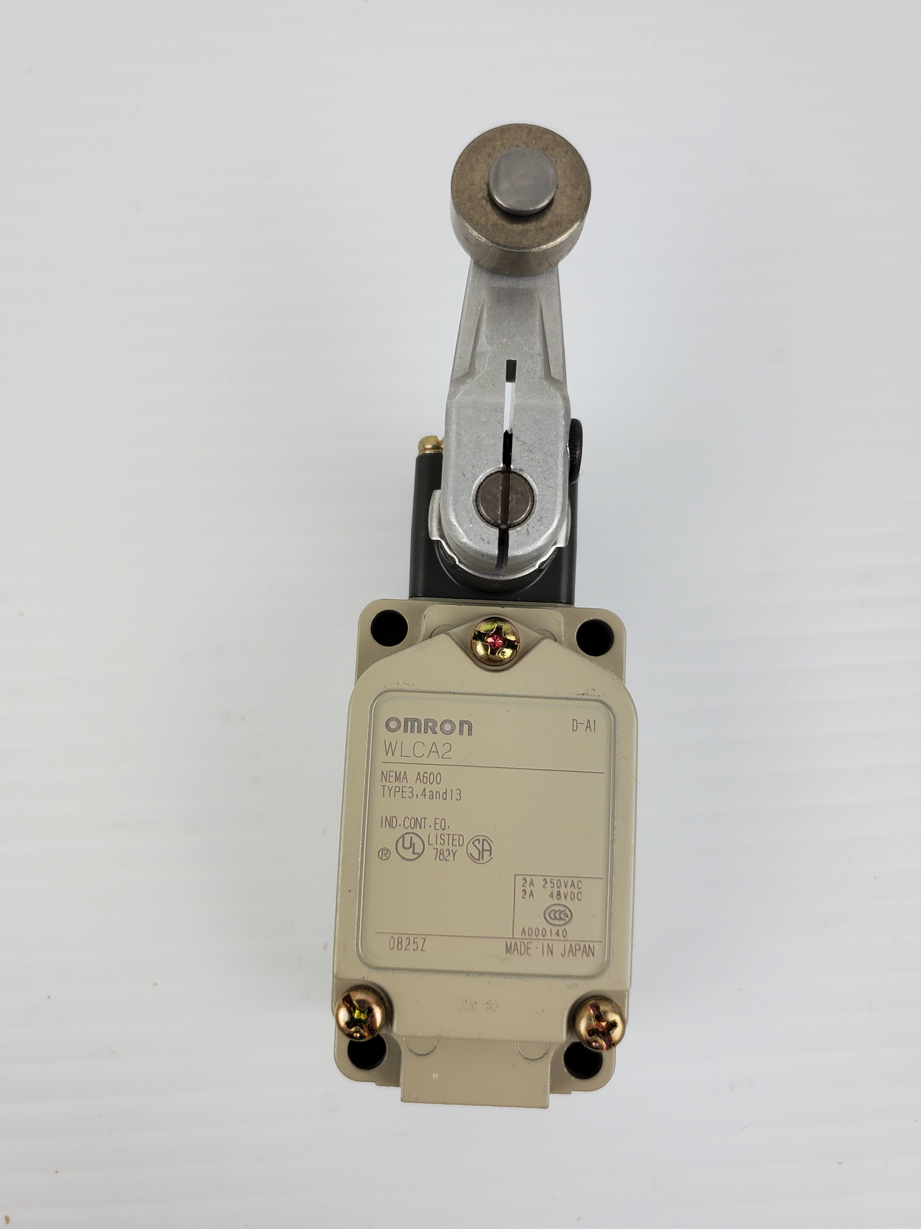 Omron WLCA2 Limit Switch Side Rotary w/Roller Lever