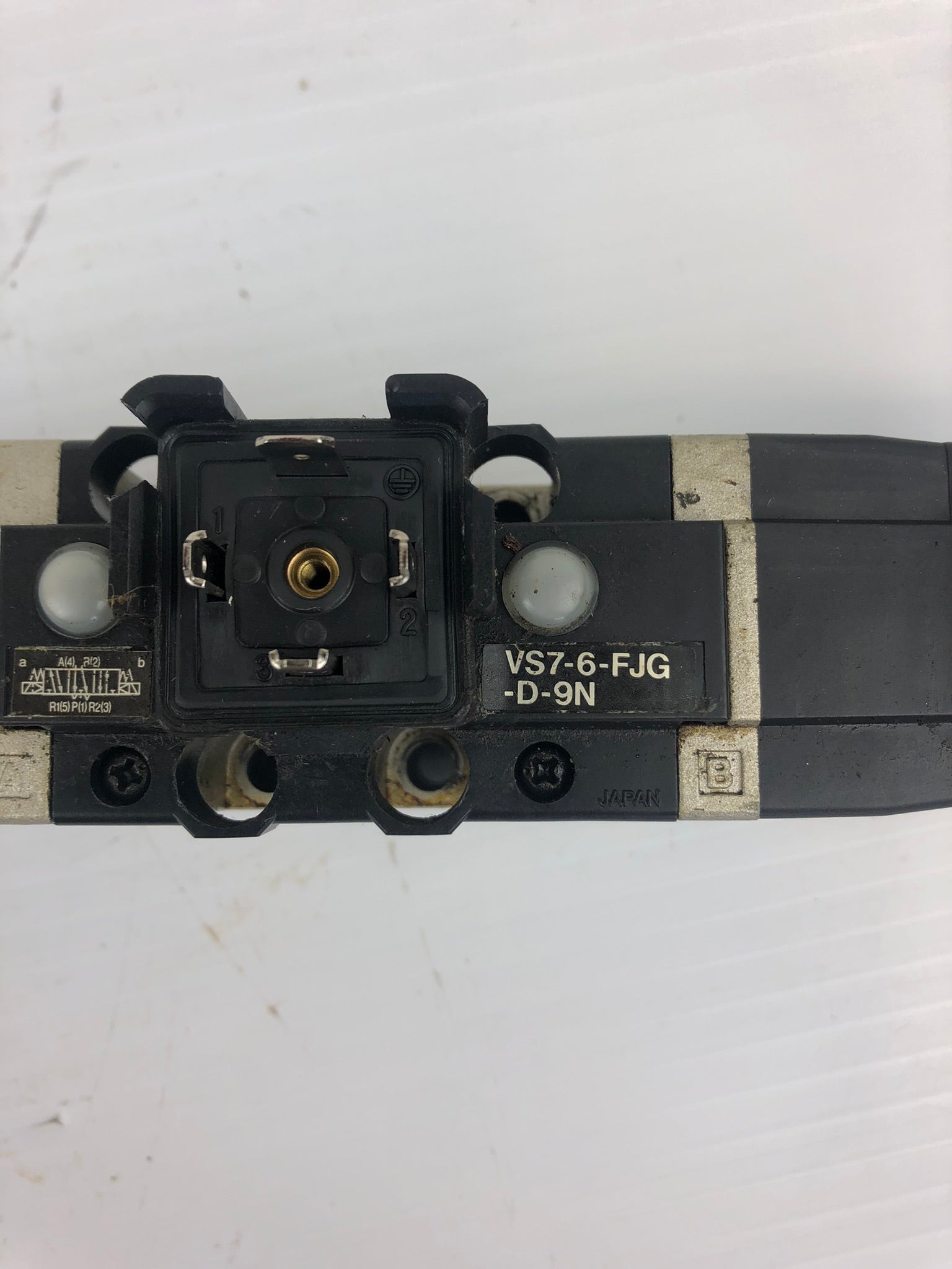 SMC VS7-6-FJG-D-9N Solenoid Valve