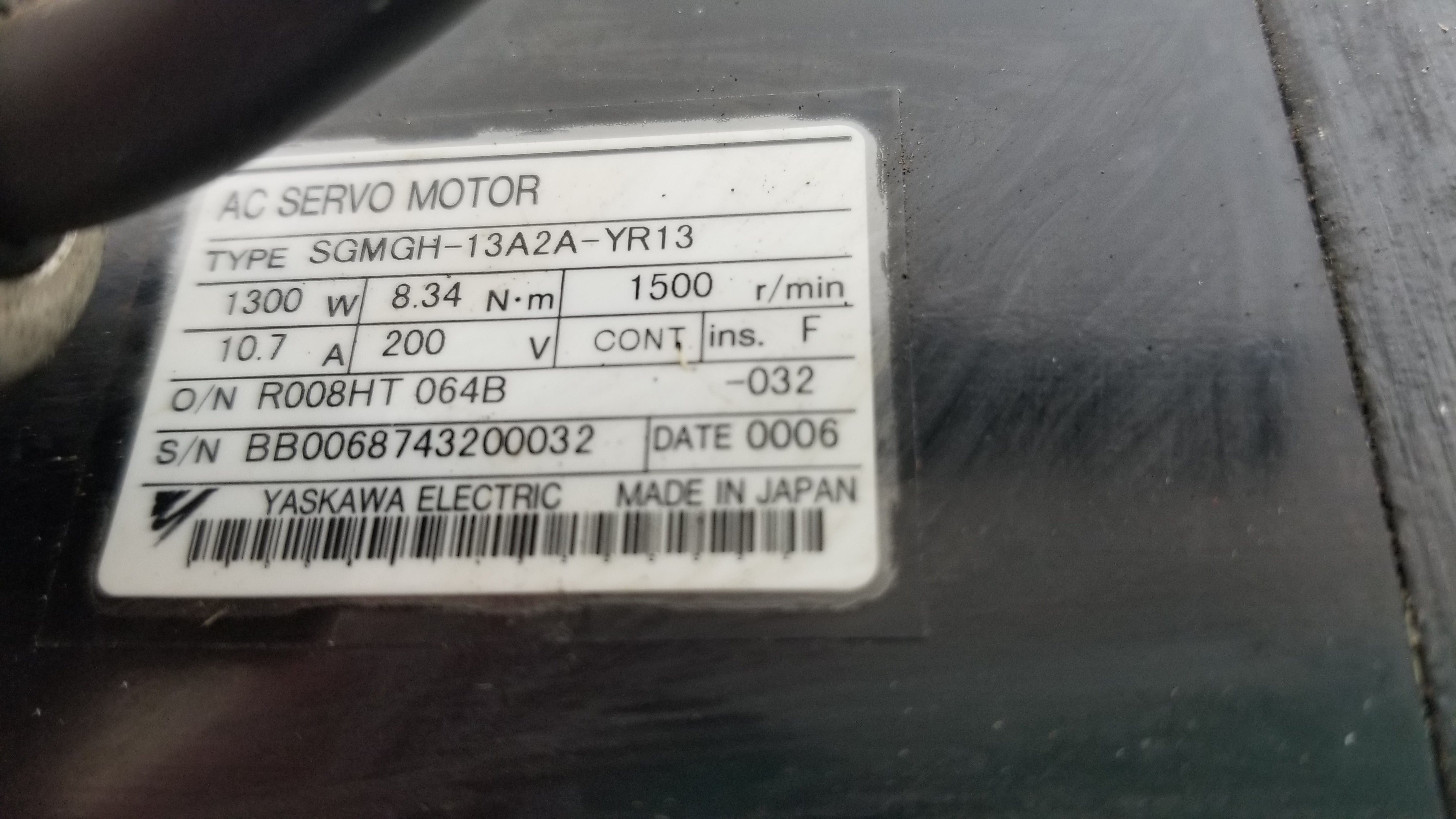 Yaskawa Electric SGMGH-13A2A-YR13 AC Servo Motor 1300W 1500r/min