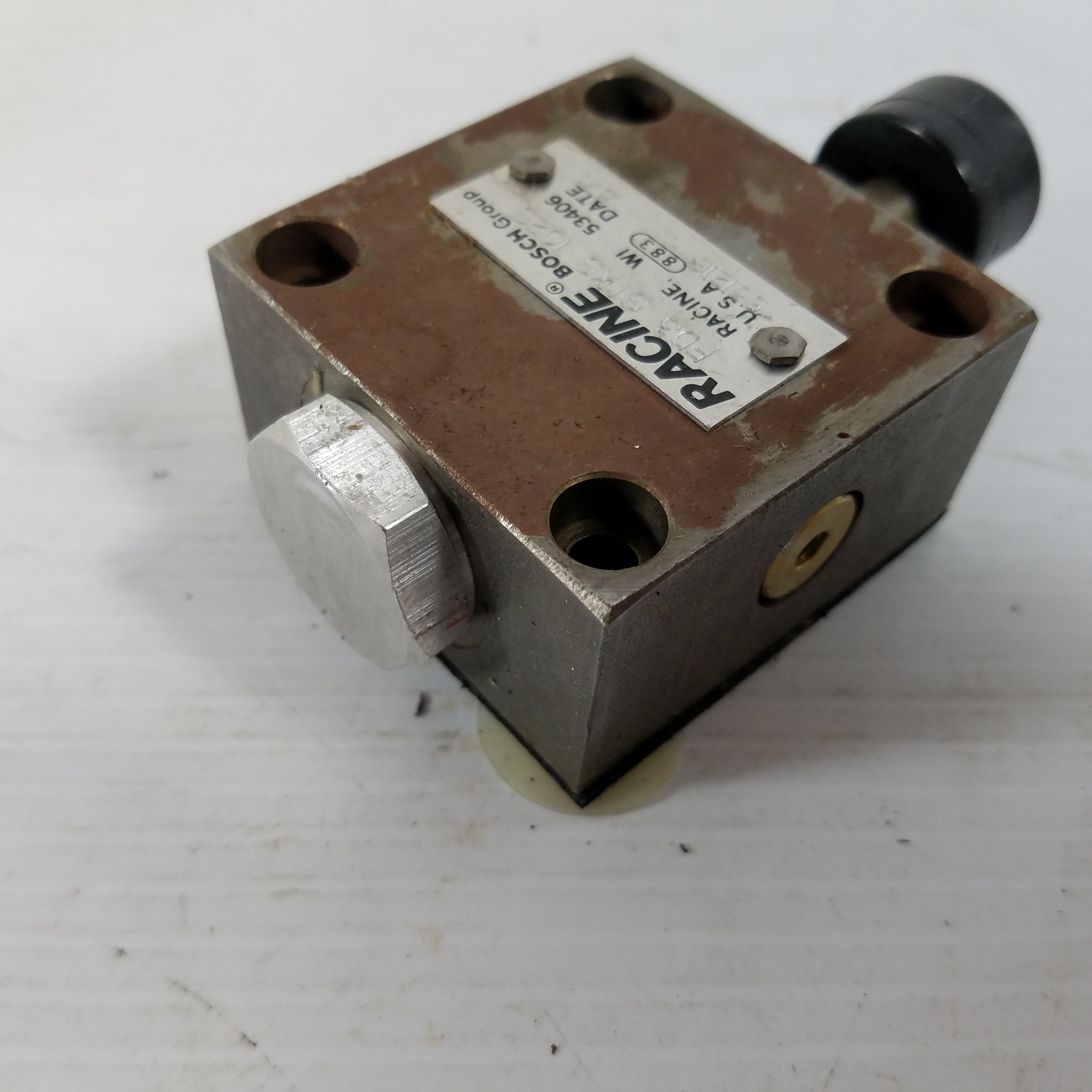 Racine Bosch 651216 Hydraulic Push-Button Valve