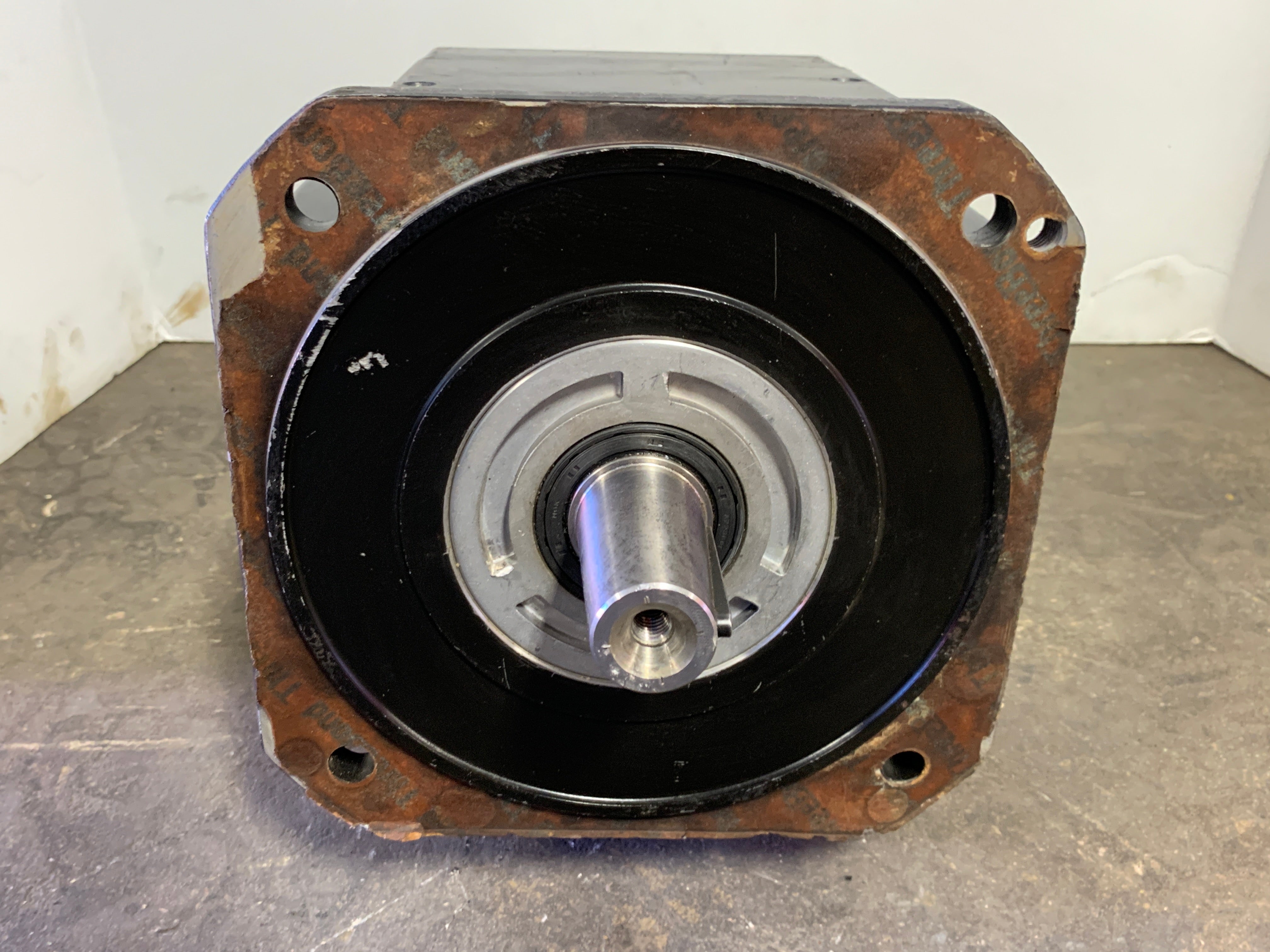 Kawasaki P80B22450RCX2 Servo Motor 2400 RPM 4.2 KW