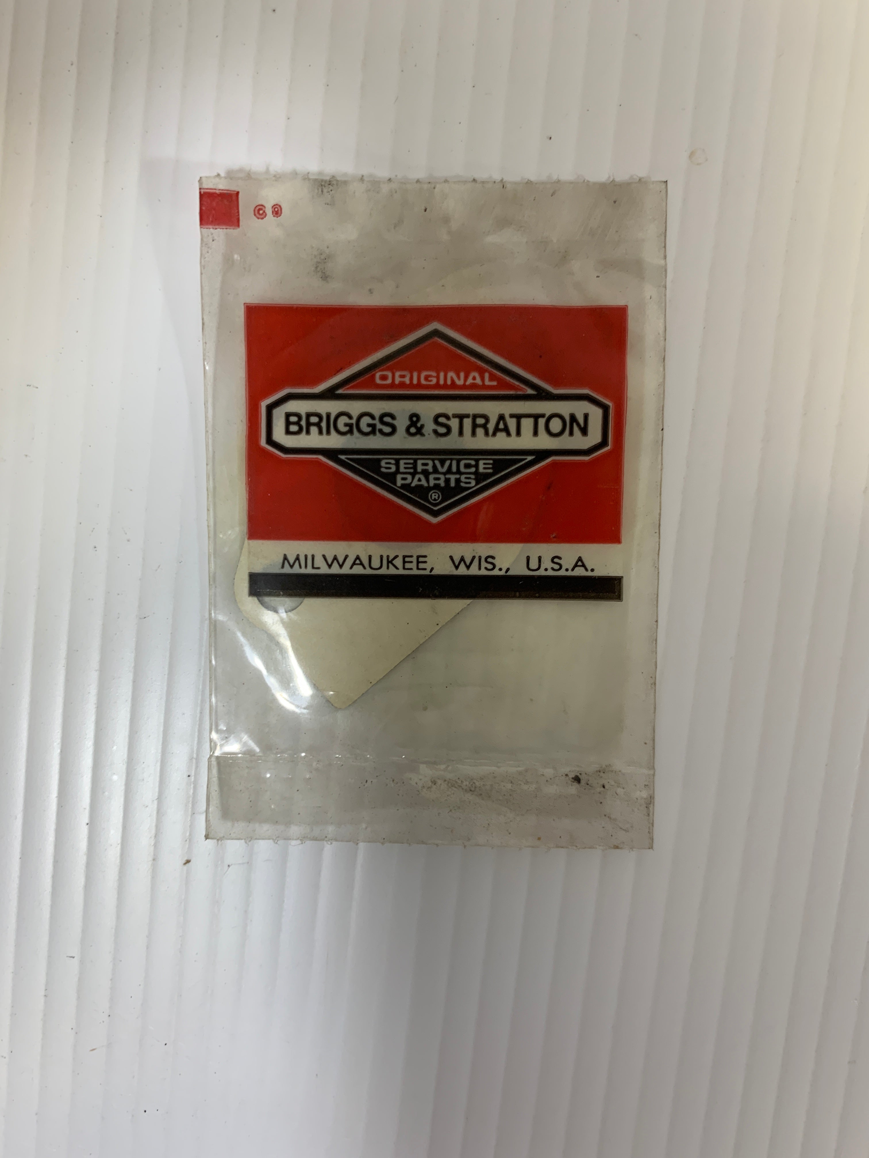 Briggs and Stratton Gasket 272160 - Lot of 8