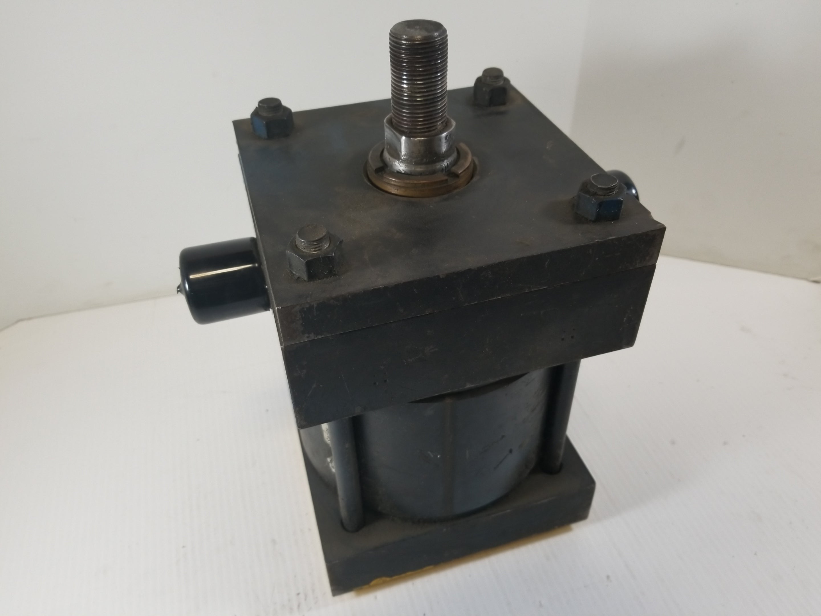 Parker 06.00 D2A-U14 3.000 Pneumatic Cylinder 6 X 3"