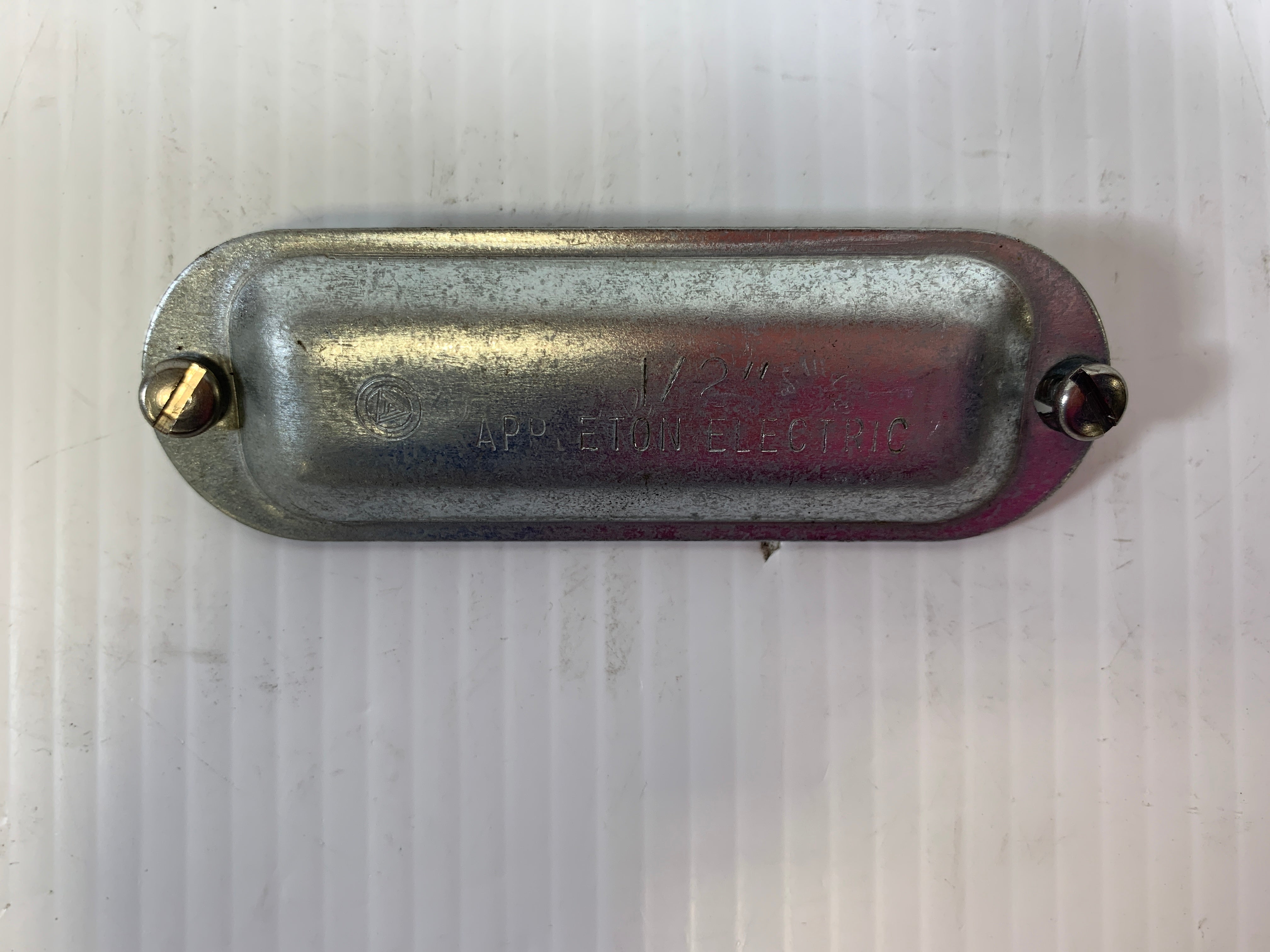 Lot of 37 Appleton Conduit Covers 1/2"