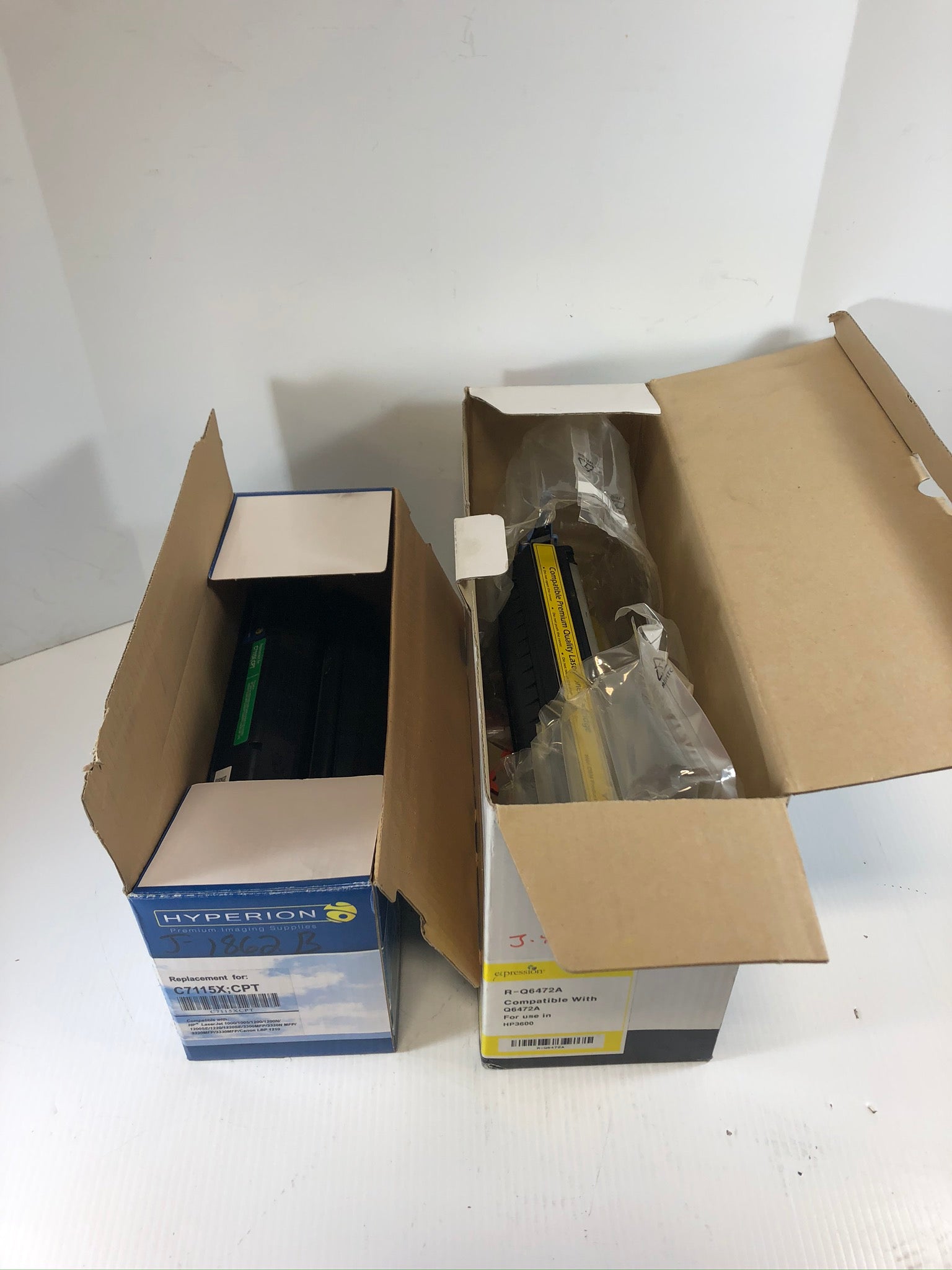 Lot of 2 Printer Ink Cartridges Hyperion C7115X;CPT and Expression R-Q6472A (HP)