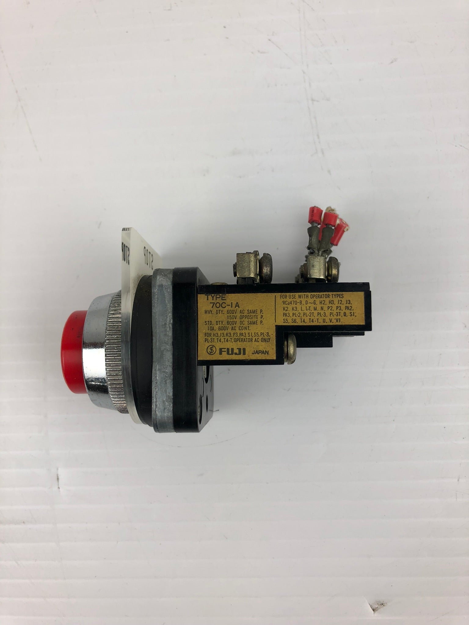 Fuji 70C-IA Selector Switch Red With Stop Selection 600 VAC