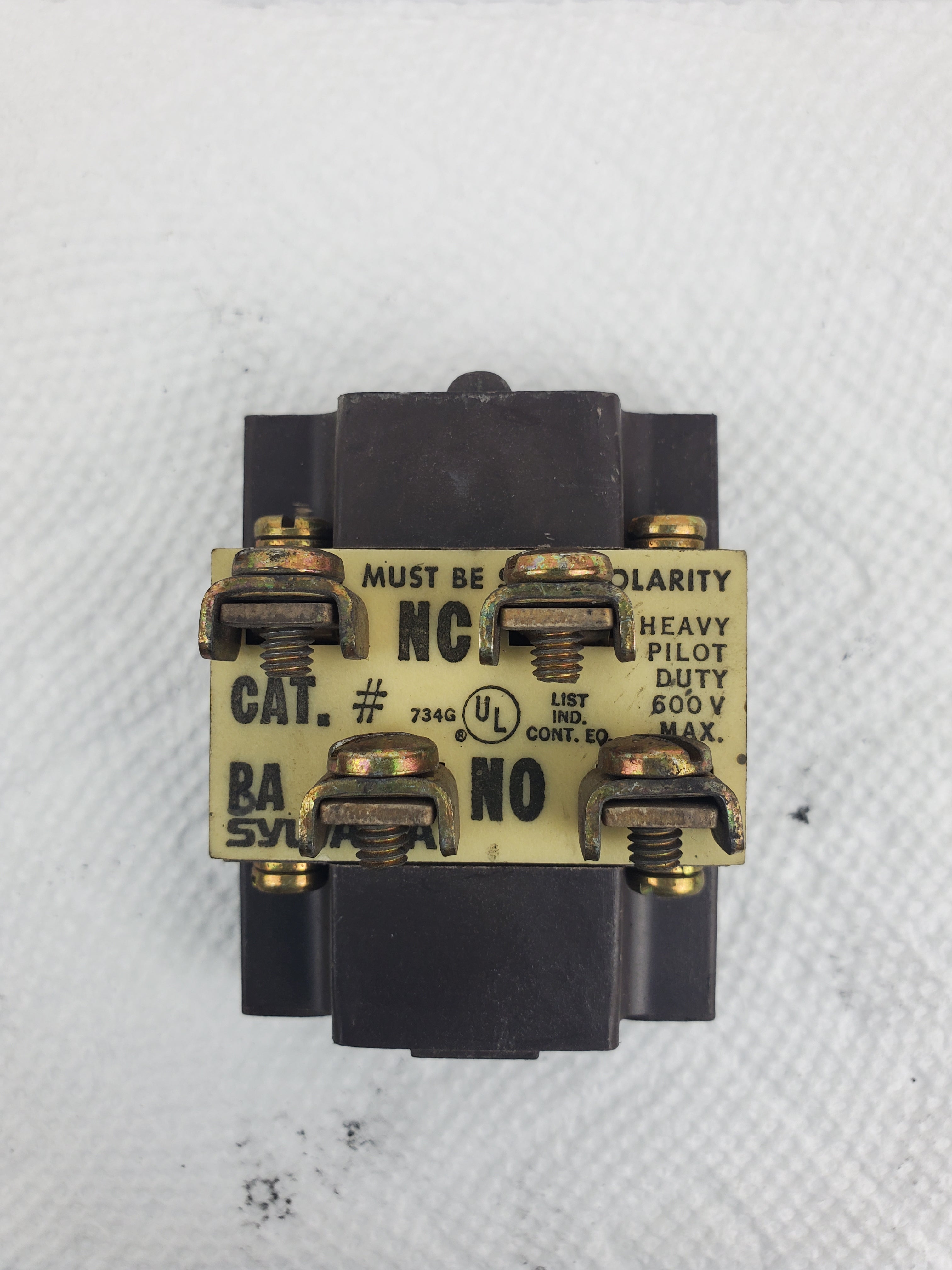 Sylvania BA 734G Relays - Heavy Pilot Duty 600V Max (Lot of 11)
