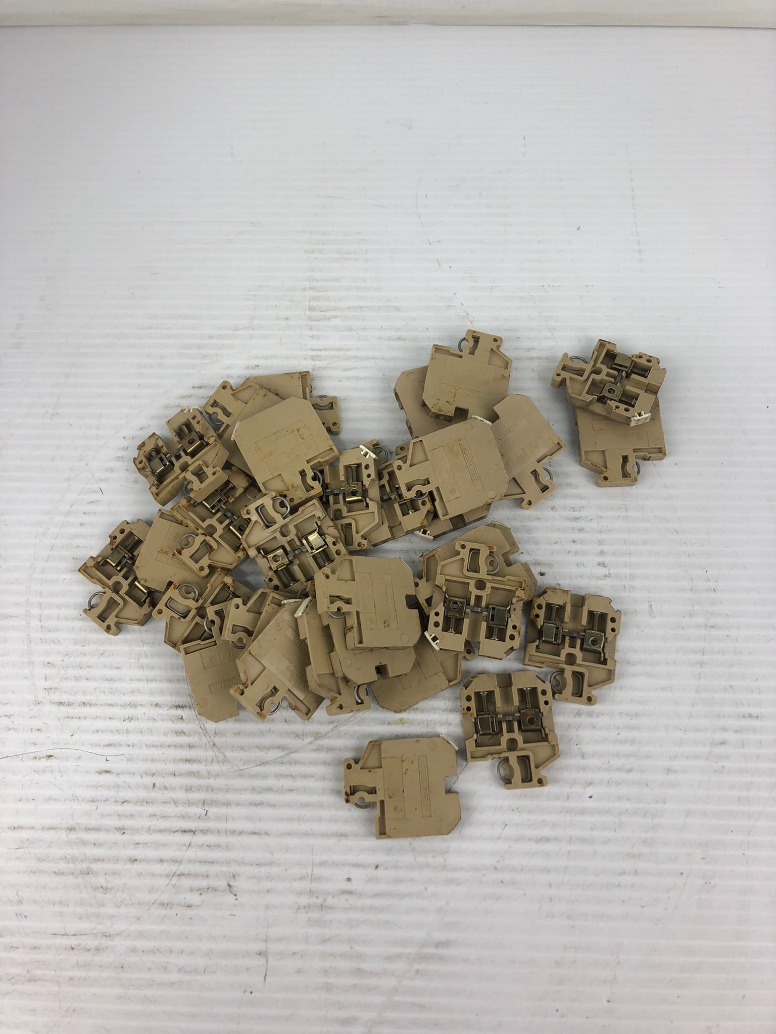 Klippon SAK 4 Terminal Block 600V 22-10AWG 800V 22-12AWG - Lot of 32