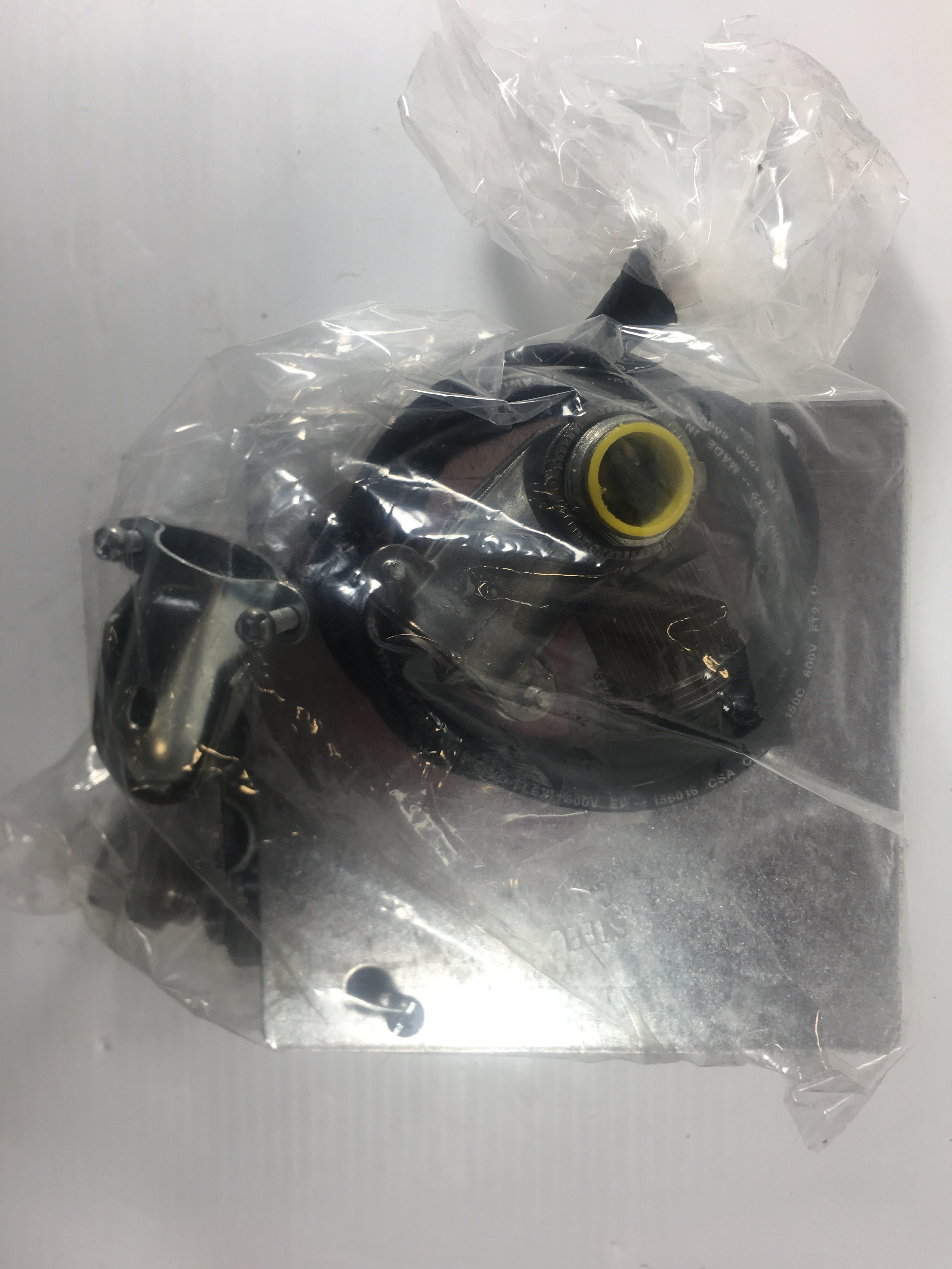 Steel City Electrical Box 72C1 with Fittings 5"x5"x2 1/4"