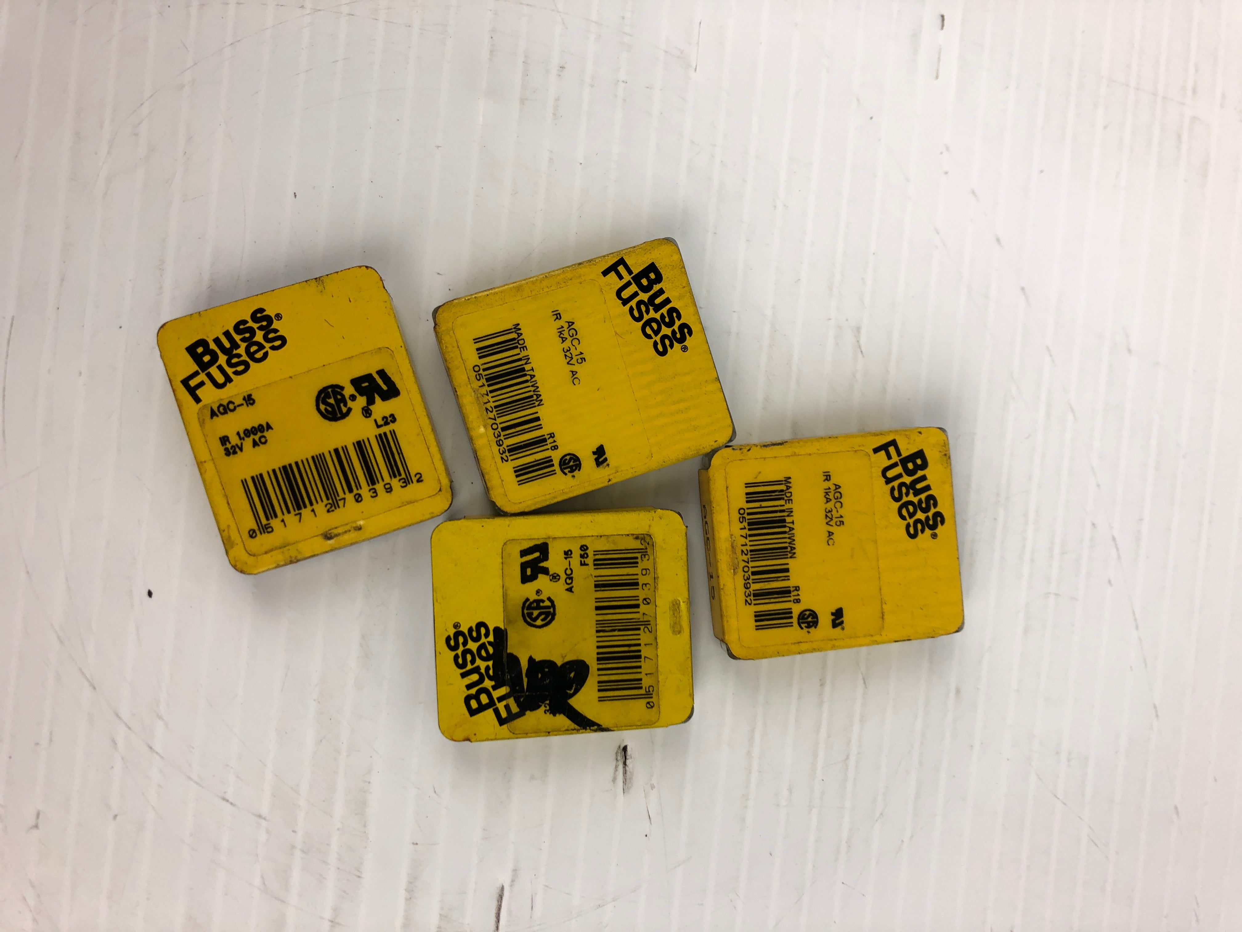 Buss Fuses AGC-15 Mini Fuse - Lot of 20