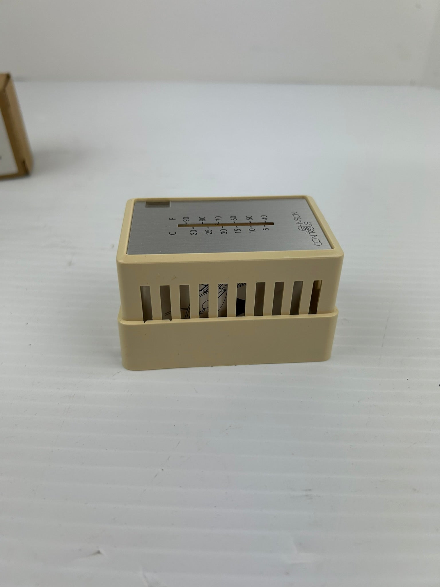 Johnson Controls T-4000-2146 Thermostat Cover Beige Plastic Vertical