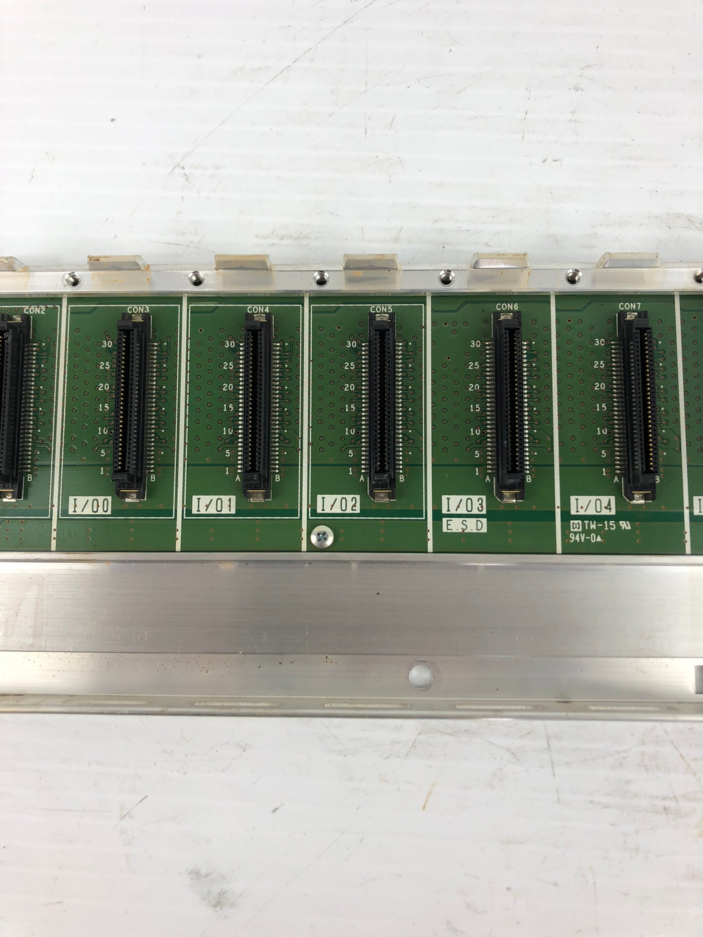 Mitsubishi Q38B-E Q Controller Base Unit 8 Slots, DIN Rail Mount Mitsubishi Q38B-E Q Controller Base Unit 8 Slots, DIN Rail Mount