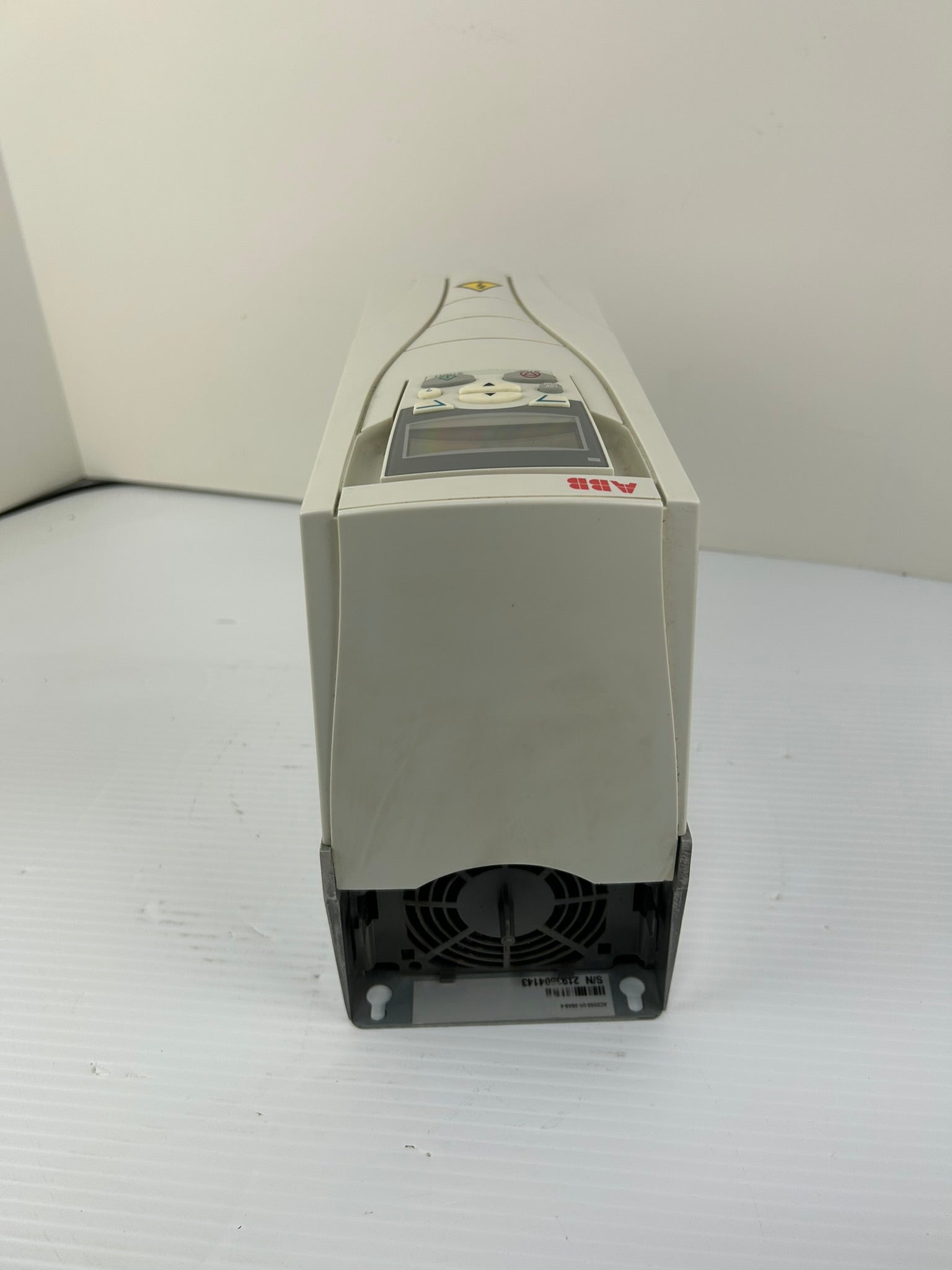 ABB ACS550-U1-08A8-4 VFD Variable Frequency Drive 5HP 480V 3PH AC Drive 4kW