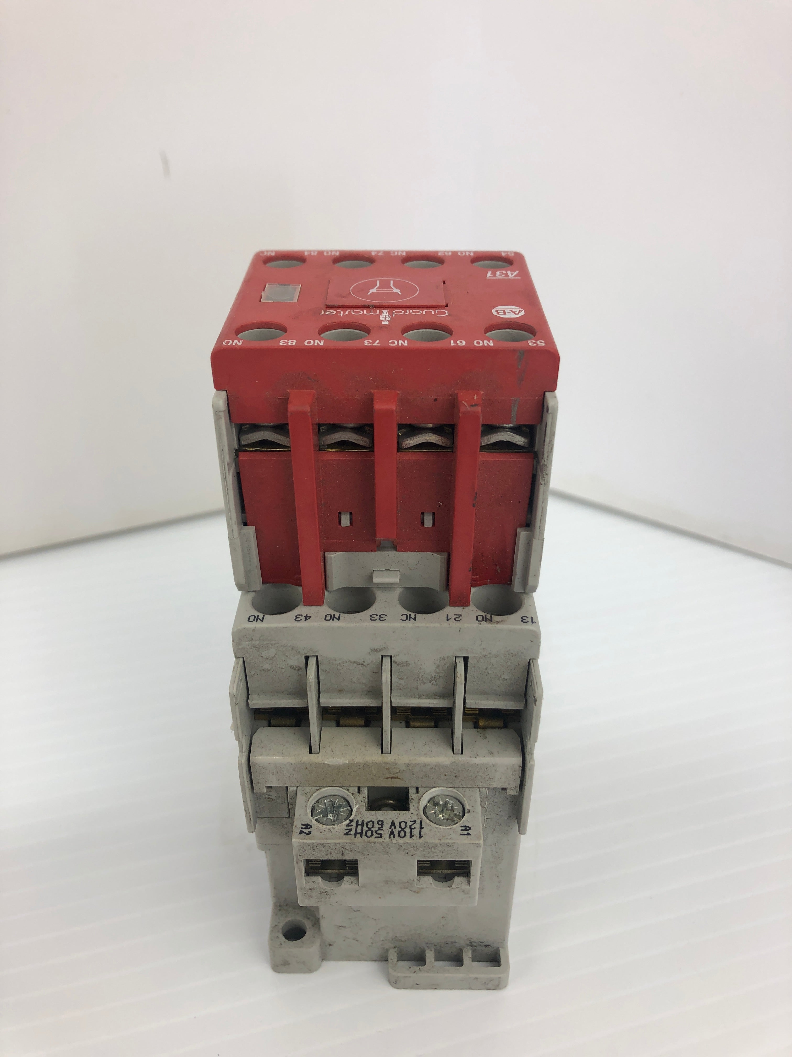 Allen-Bradley 700-CF310* Relay Ser. A 100S-F Guard Master Contact Block