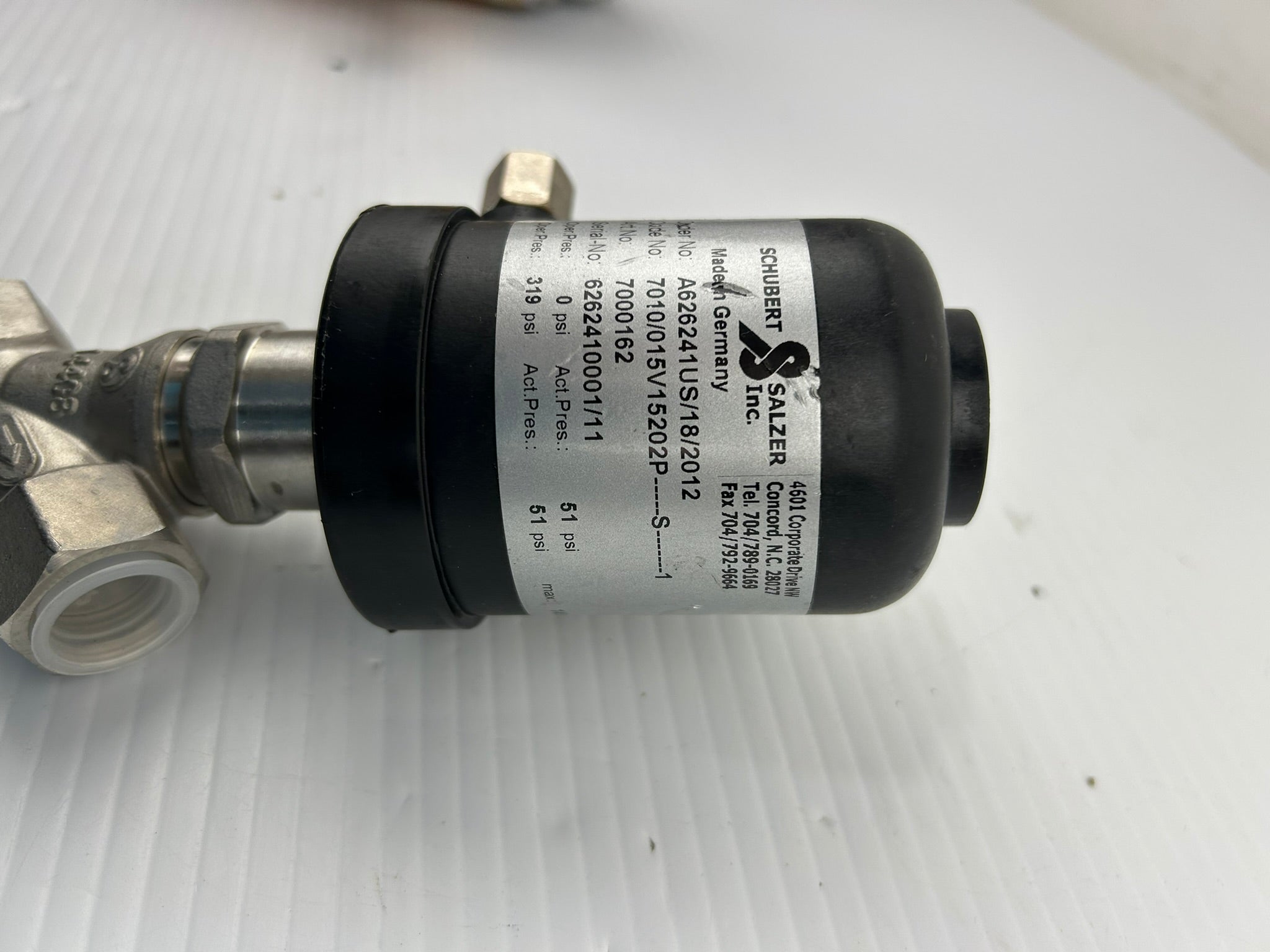 Schubert Salzer A626241US/18/2012 Valve