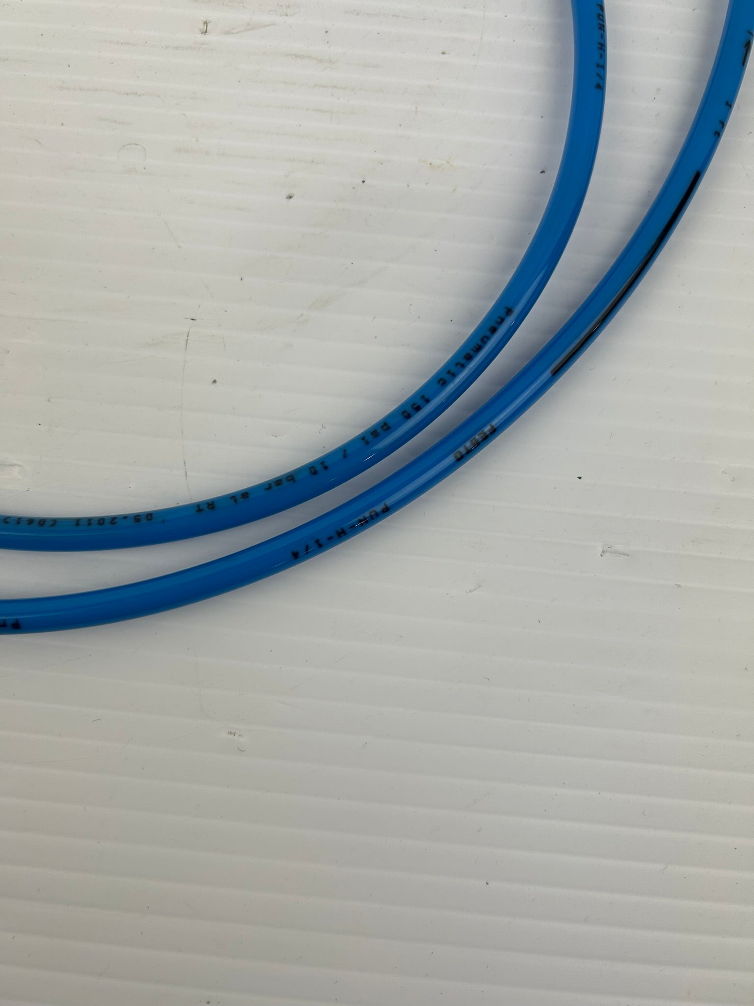 Festo PUN-H-1/4 Blue Plastic Tube with Fittings Penuamtic 150 PSI ~54" Long
