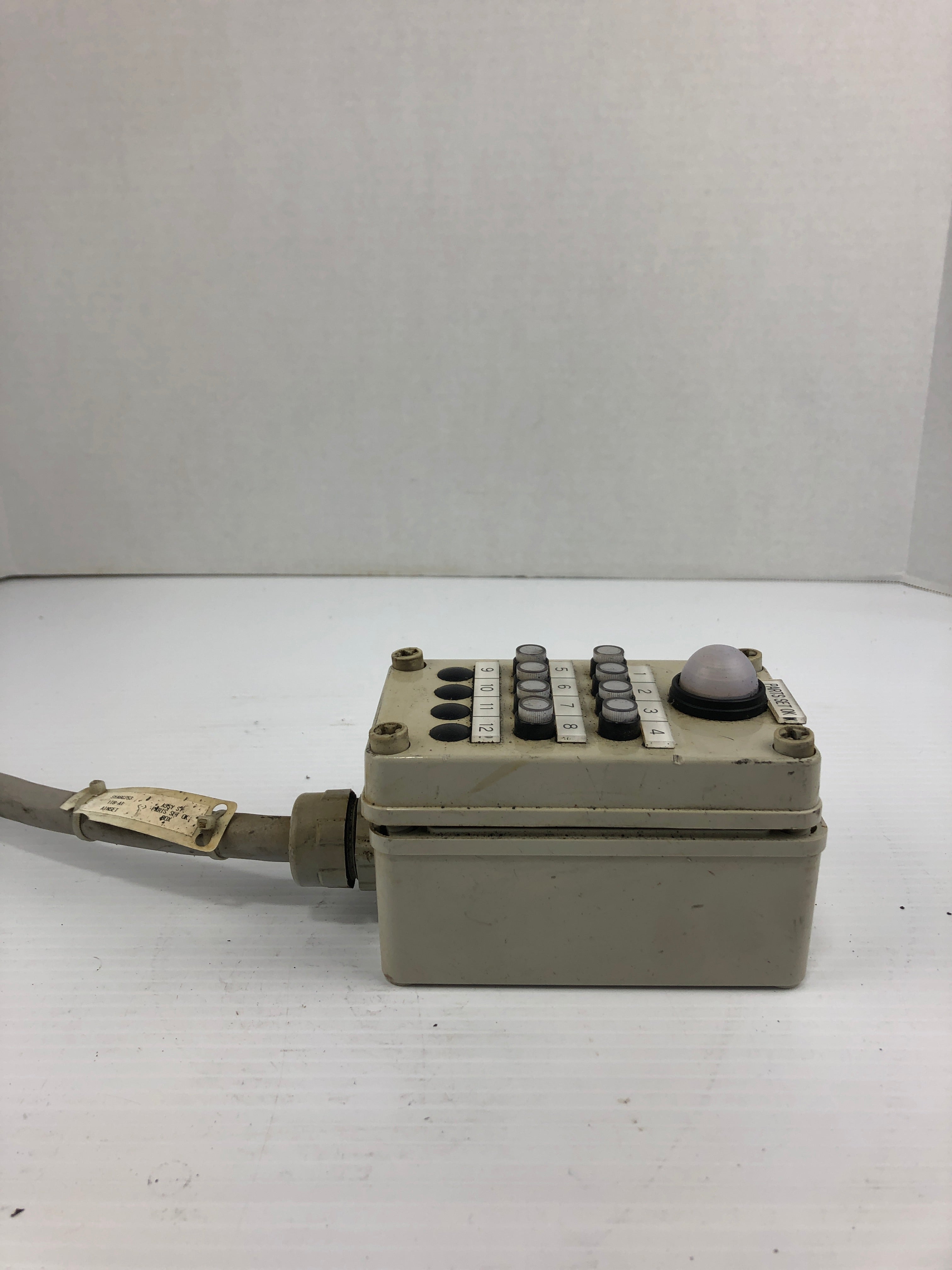 Idec HW-P Control Box with Indicator Lights 24V 1W