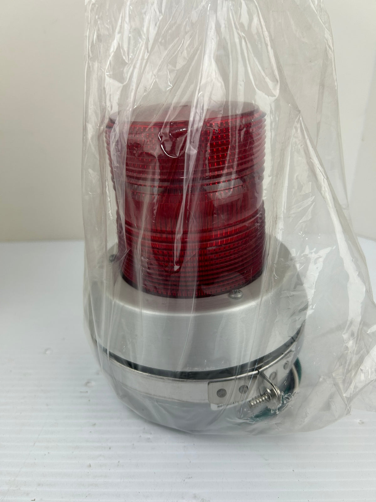 Edwards Signaling Adaptabeacon 51R-N5-40W Red Flashing Light w/Horn - No Bulb