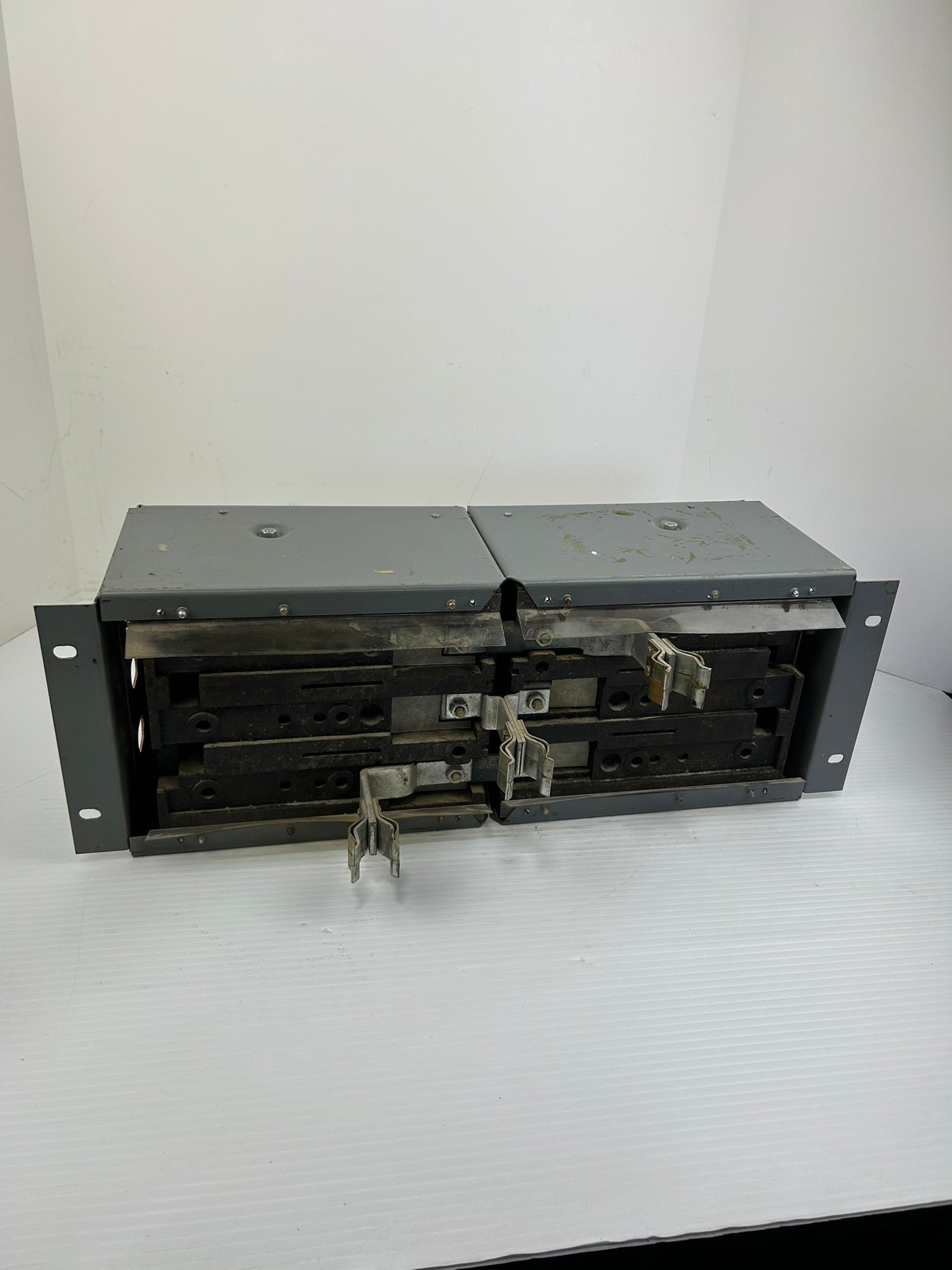 Square D QMB Saflex Twin Unit 100 Amp 3 Pole 600 VAC QMB-3610-T with 3 Fuses