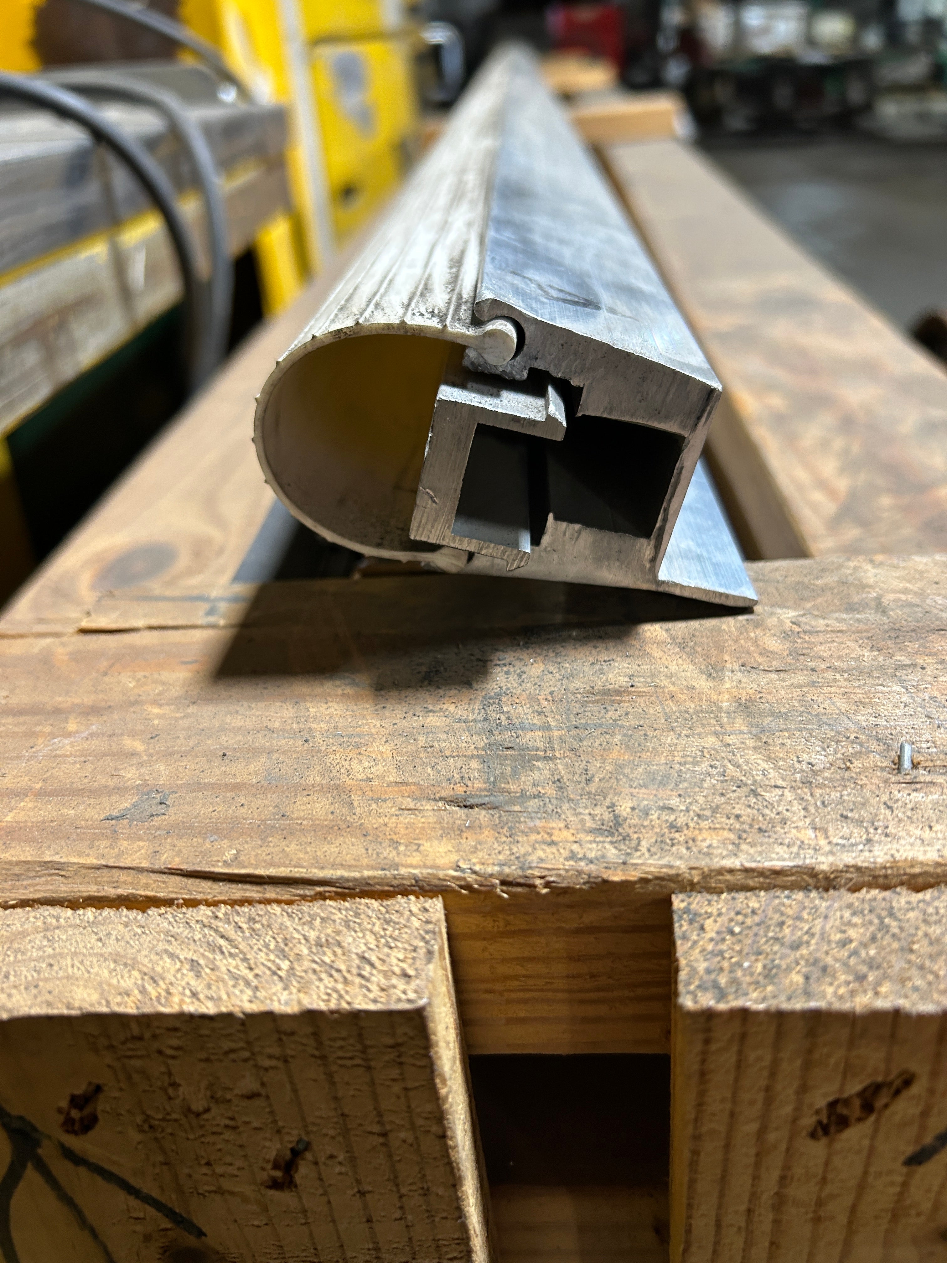 Commercial Overhead Door Rolling Steel with Rubber Seal 81562 ~13'6" Wide