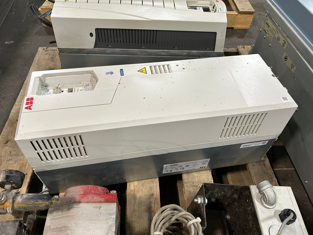 ABB ACH580-01-077A-4 HVAC Frequency Inverter Drive 400-480VAC 3 Phase 77A