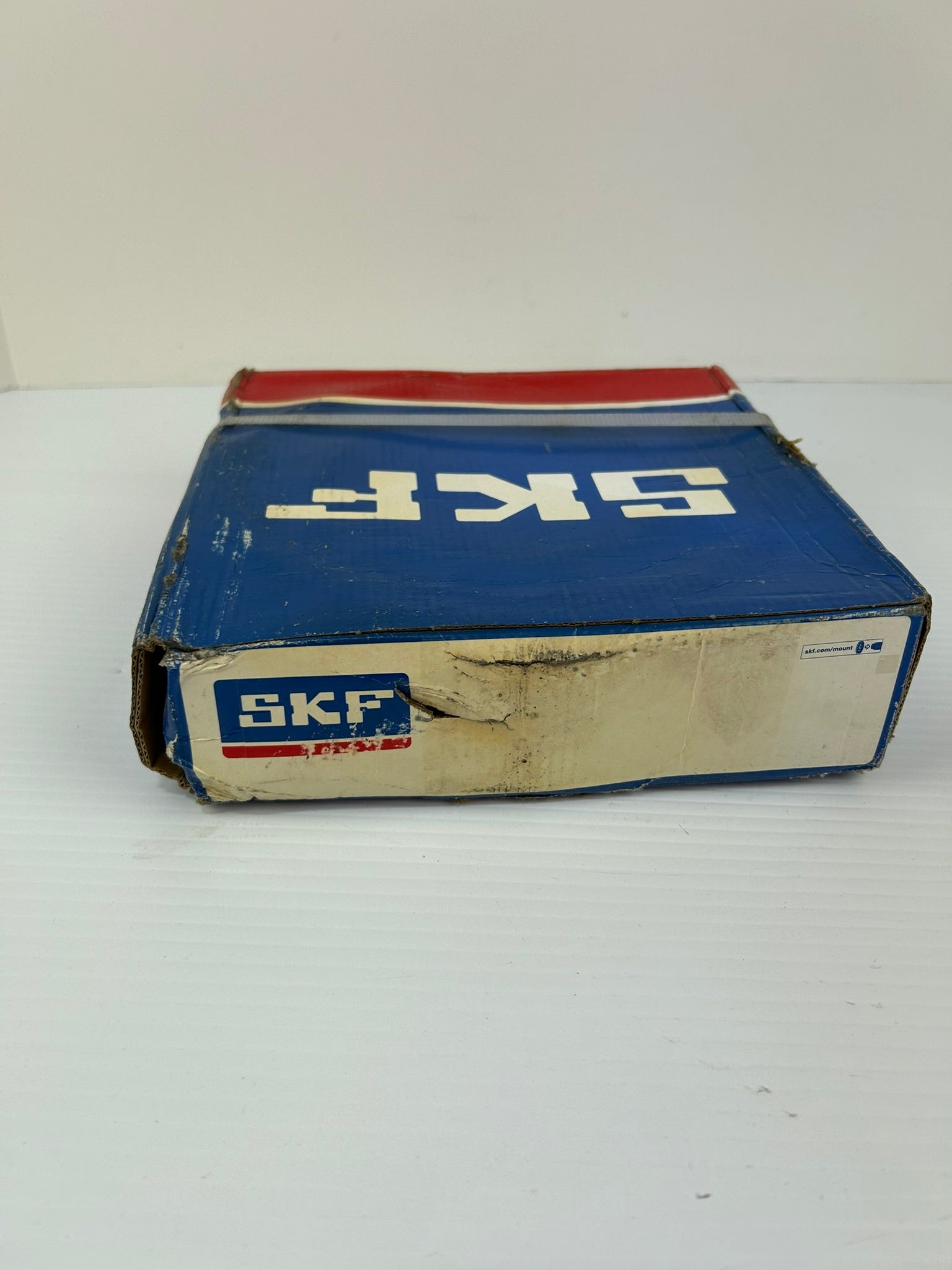 SKF 22222 E Explorer Spherical Roller Bearing 22222E